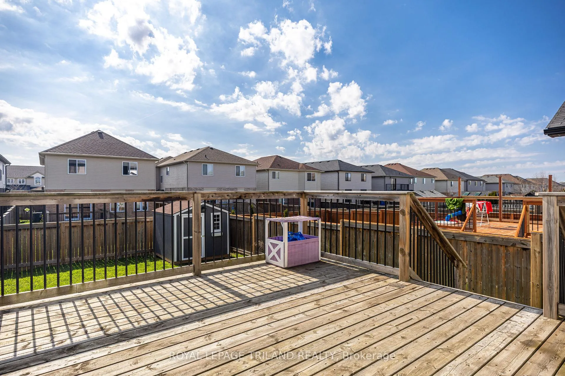 Photo 39 of 1994 Foxridge Crescent, London, North S — HOMEH