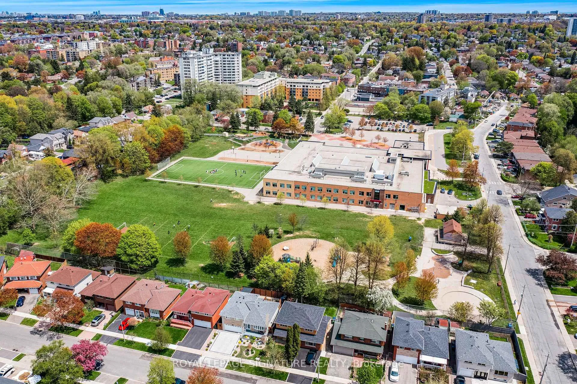 Photo 36 of 6 Munford Crescent, Toronto, O'Connor-Parkview — HOMEH