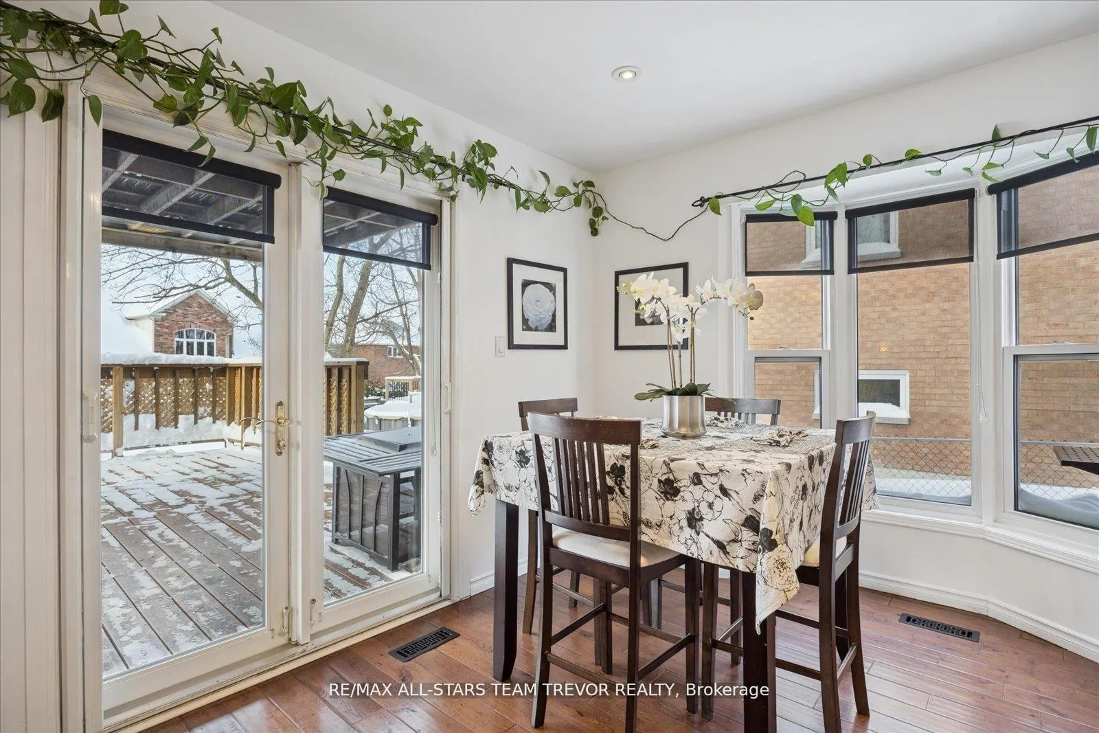 Photo 12 of 22 Chartwell Crescent, Georgina, Keswick North — HOMEH