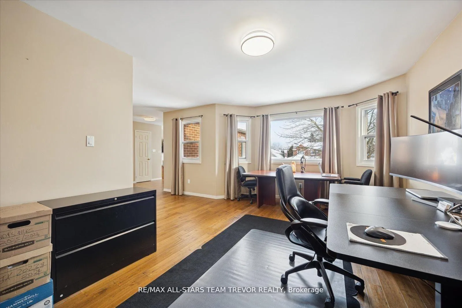 Photo 25 of 22 Chartwell Crescent, Georgina, Keswick North — HOMEH