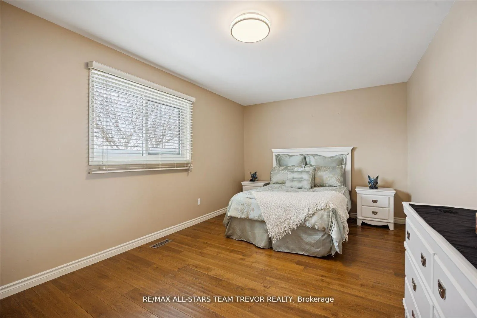 Photo 31 of 22 Chartwell Crescent, Georgina, Keswick North — HOMEH