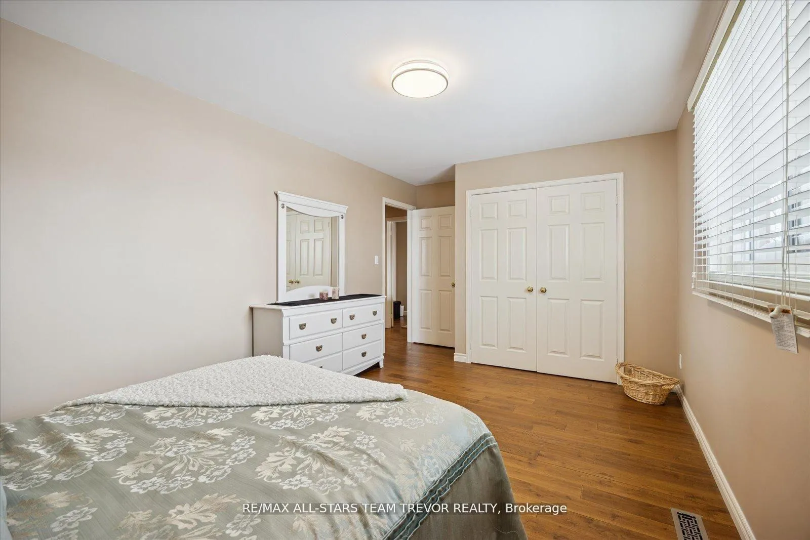 Photo 32 of 22 Chartwell Crescent, Georgina, Keswick North — HOMEH