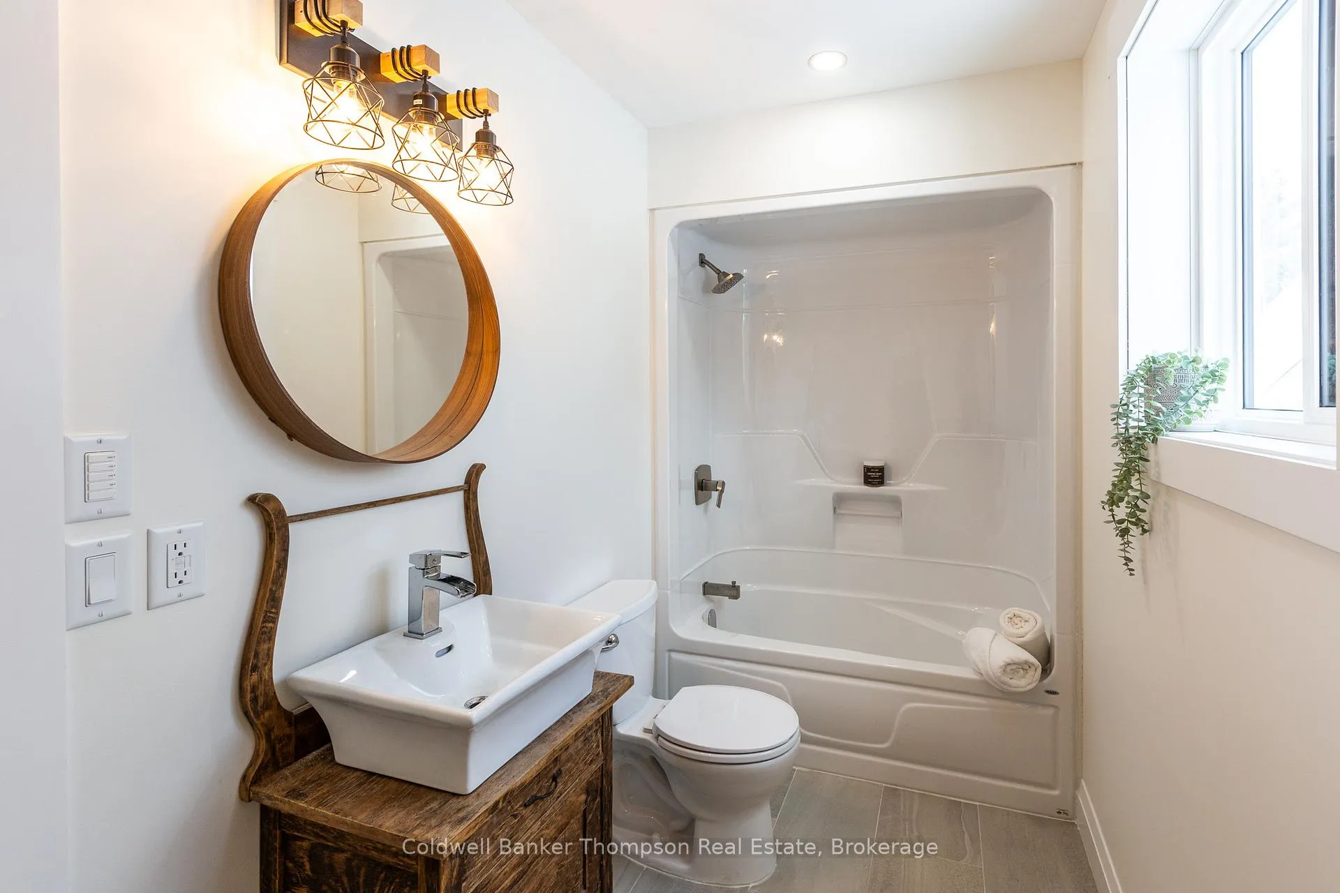 Photo 12 of 255 Eighth Avenue, McMurrich/Monteith, Sprucedale — HOMEH