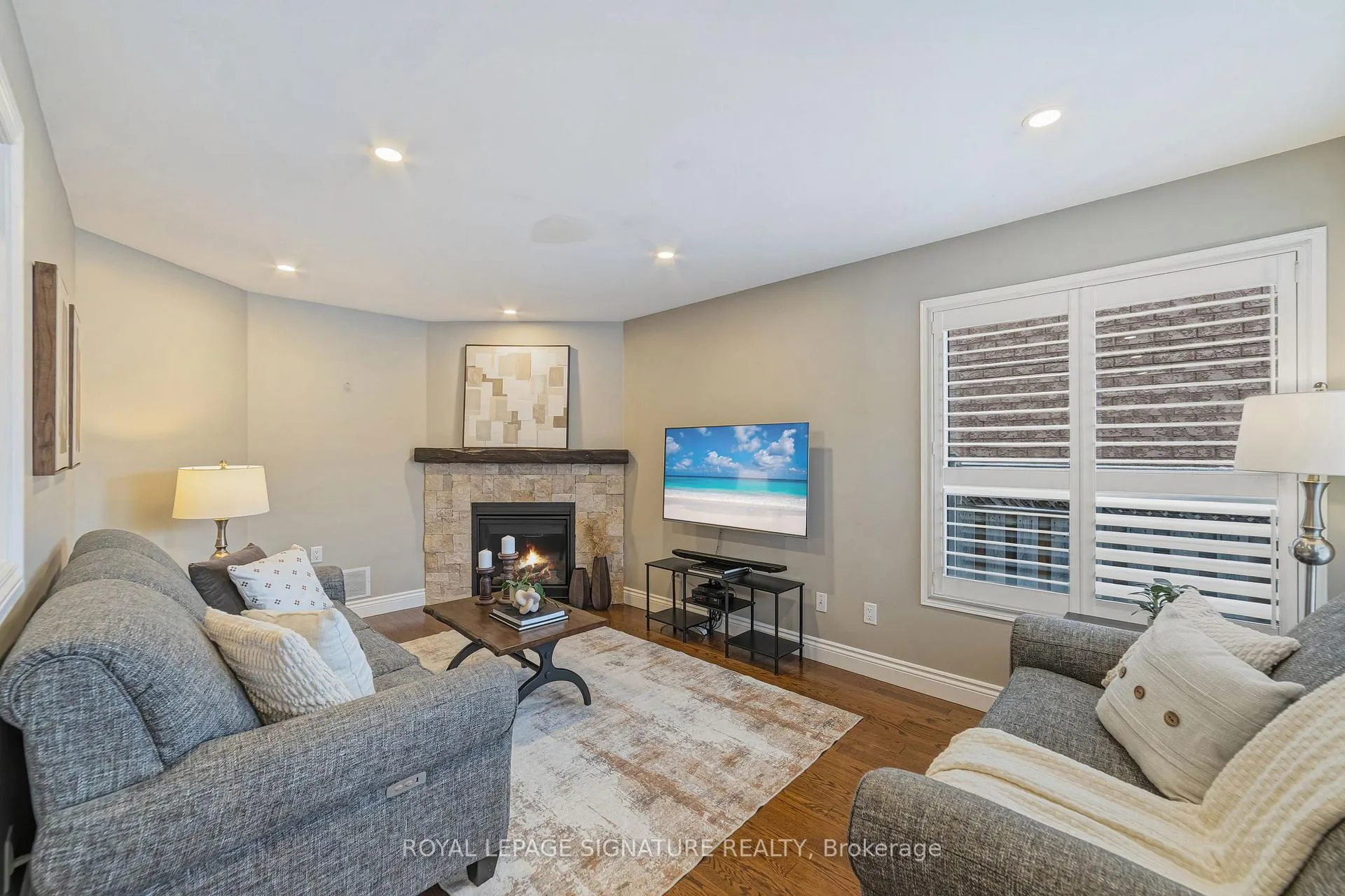 Photo 15 of 26 Nazer Street, Halton Hills, Georgetown — HOMEH