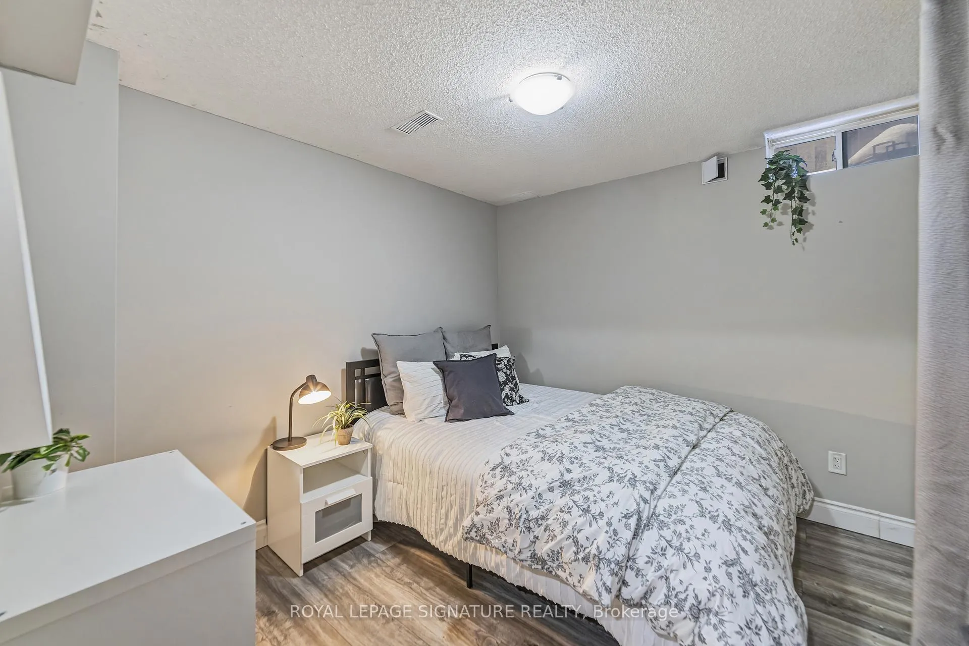 Photo 29 of 26 Nazer Street, Halton Hills, Georgetown — HOMEH