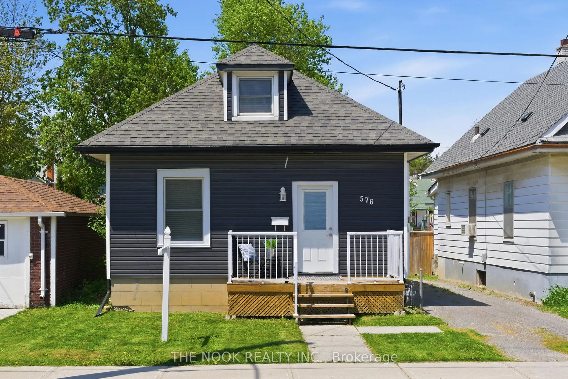 Photo 1 of 576 Wolfe Street, Peterborough, Town Ward 3 — HOMEH