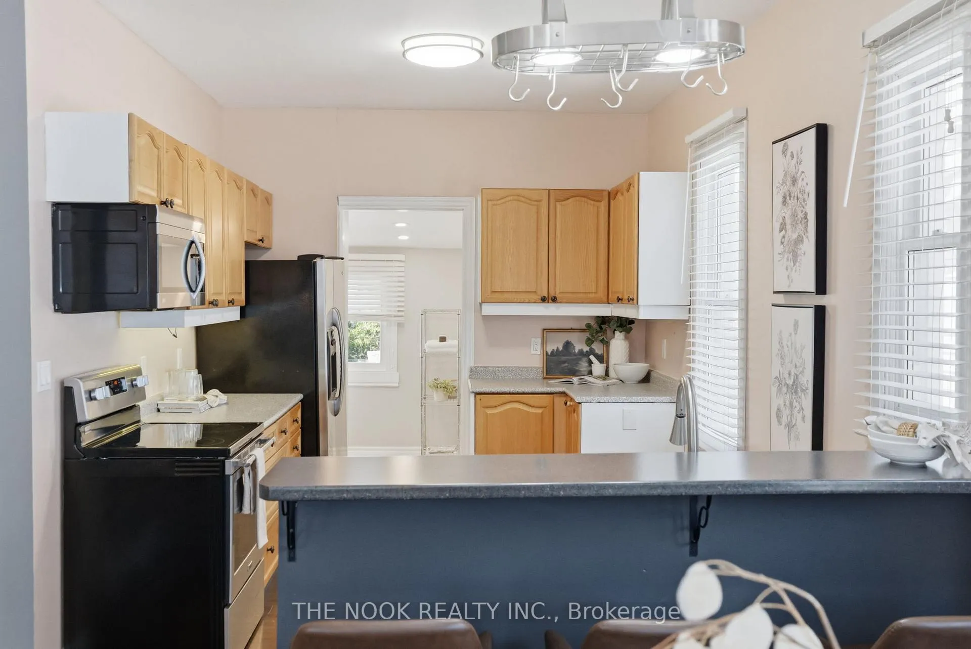 Photo 5 of 576 Wolfe Street, Peterborough, Town Ward 3 — HOMEH