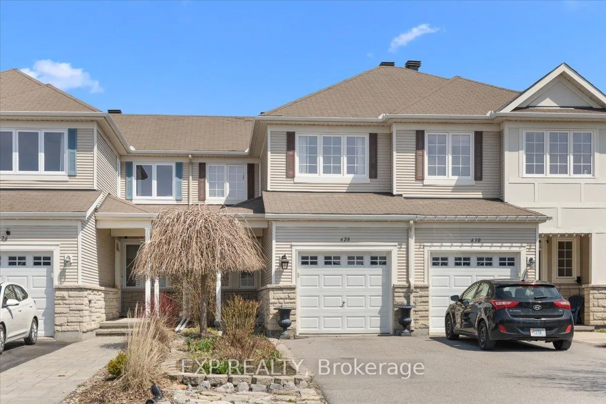 Photo 1 of 628 Pepperville Crescent, Ottawa, Kanata - Emerald Meadows/Trailwest — HOMEH