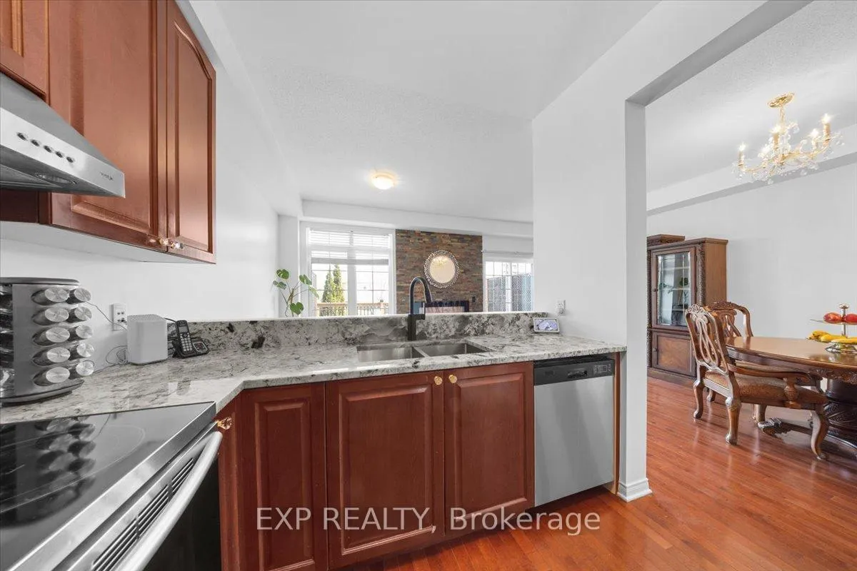 Photo 10 of 628 Pepperville Crescent, Ottawa, Kanata - Emerald Meadows/Trailwest — HOMEH