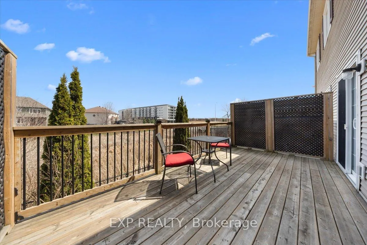 Photo 12 of 628 Pepperville Crescent, Ottawa, Kanata - Emerald Meadows/Trailwest — HOMEH