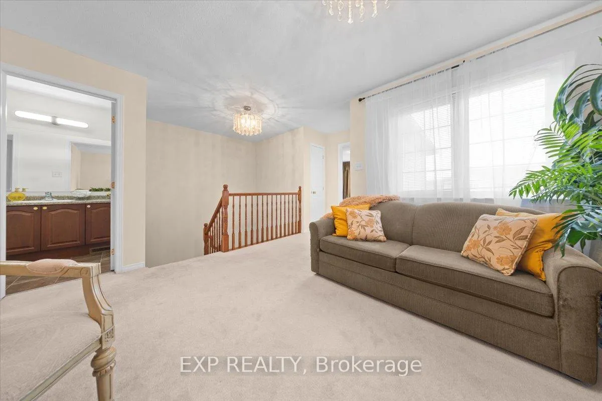 Photo 14 of 628 Pepperville Crescent, Ottawa, Kanata - Emerald Meadows/Trailwest — HOMEH