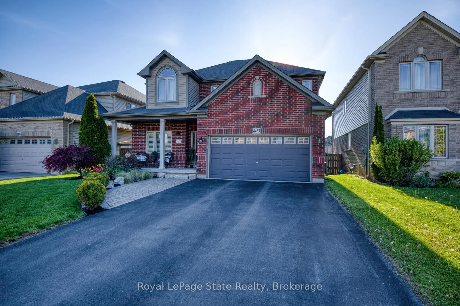 Front of 4433 Comfort Crescent