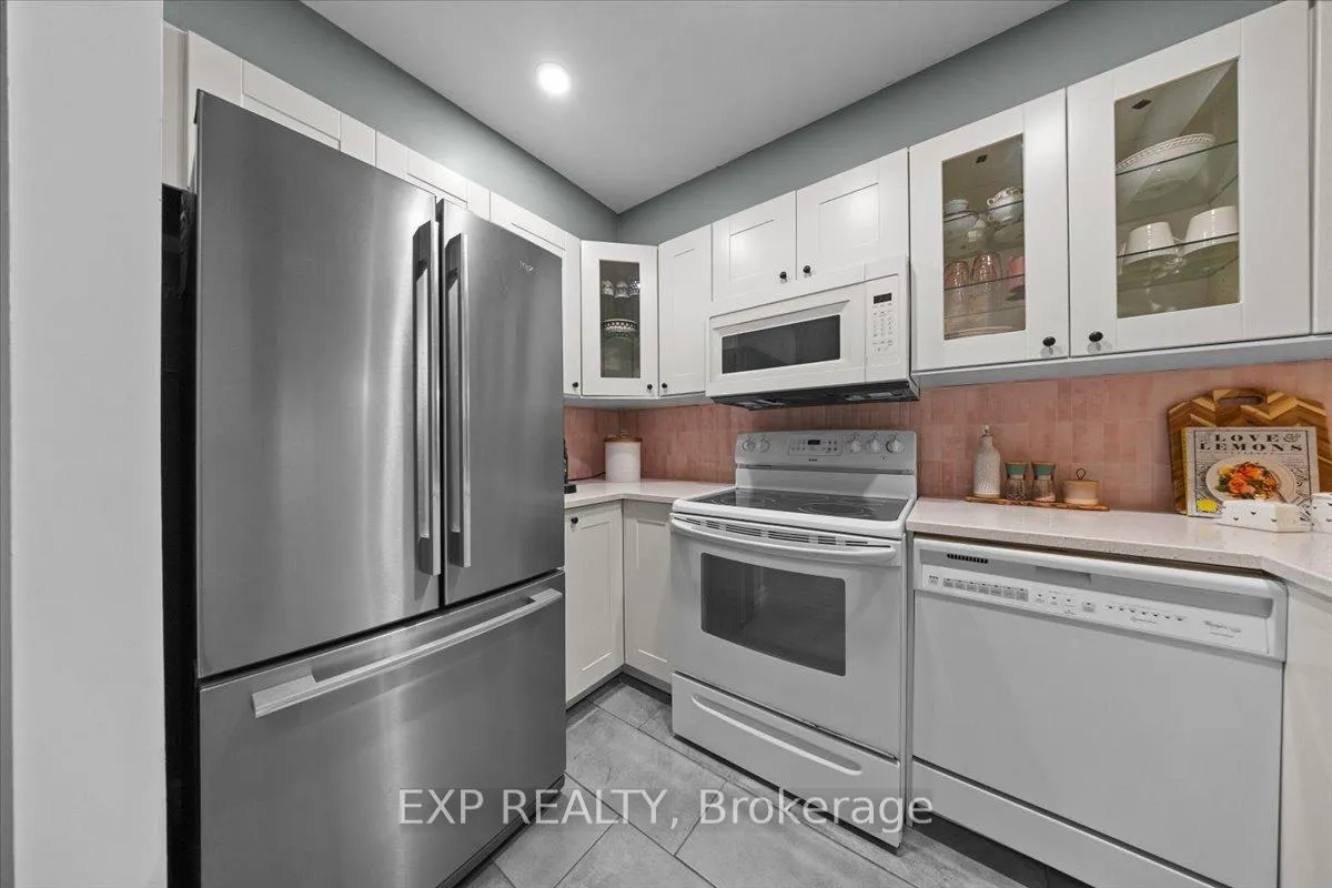 Photo 11 of 49 Crispin Private, Ottawa, Manor Park — HOMEH