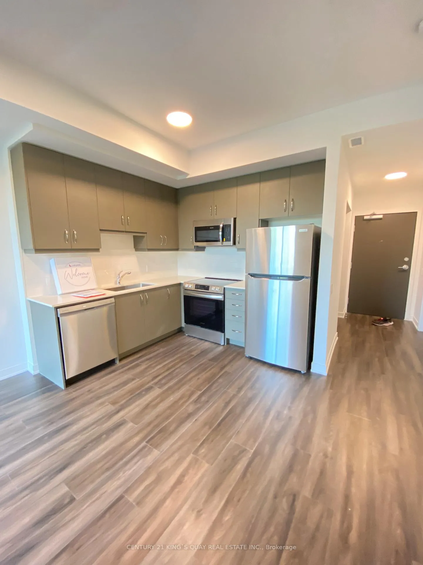 Photo 2 of Unit 305, 385 Arctic Red Drive, Oshawa, Windfields — HOMEH