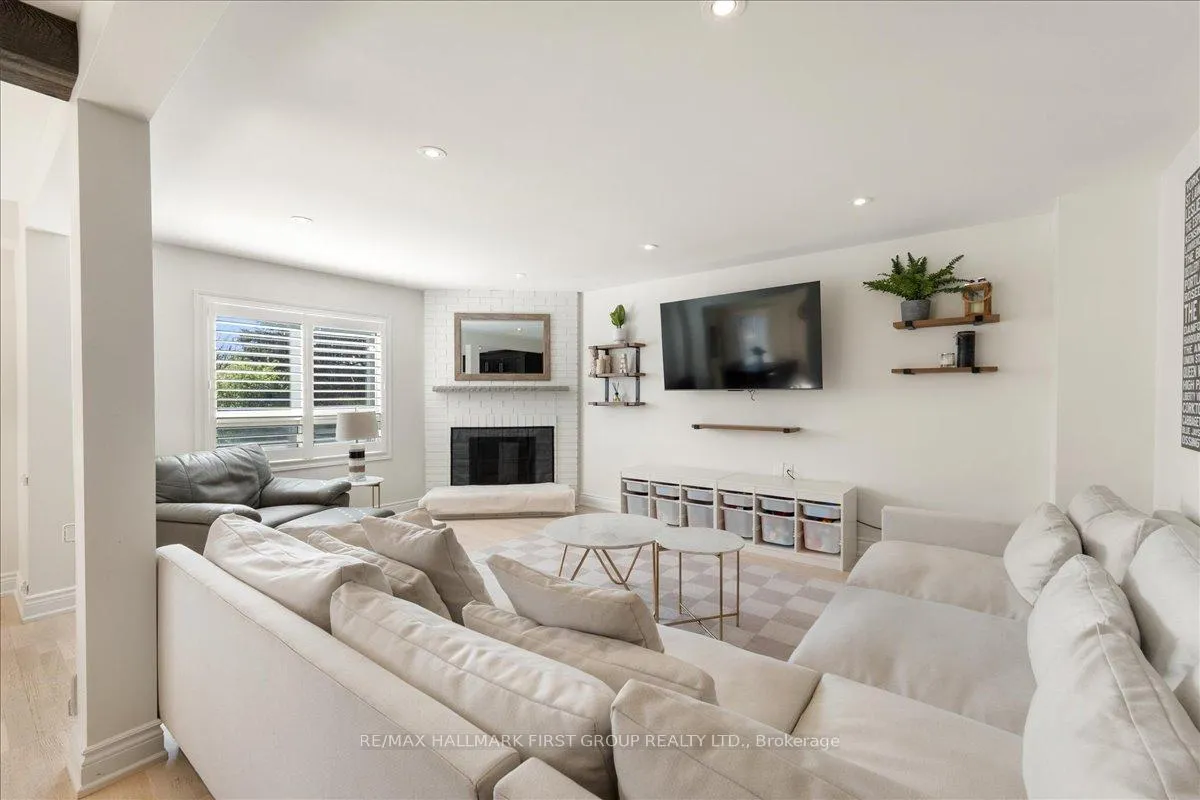 Photo 16 of 12 Wilce Drive, Ajax, Central West — HOMEH