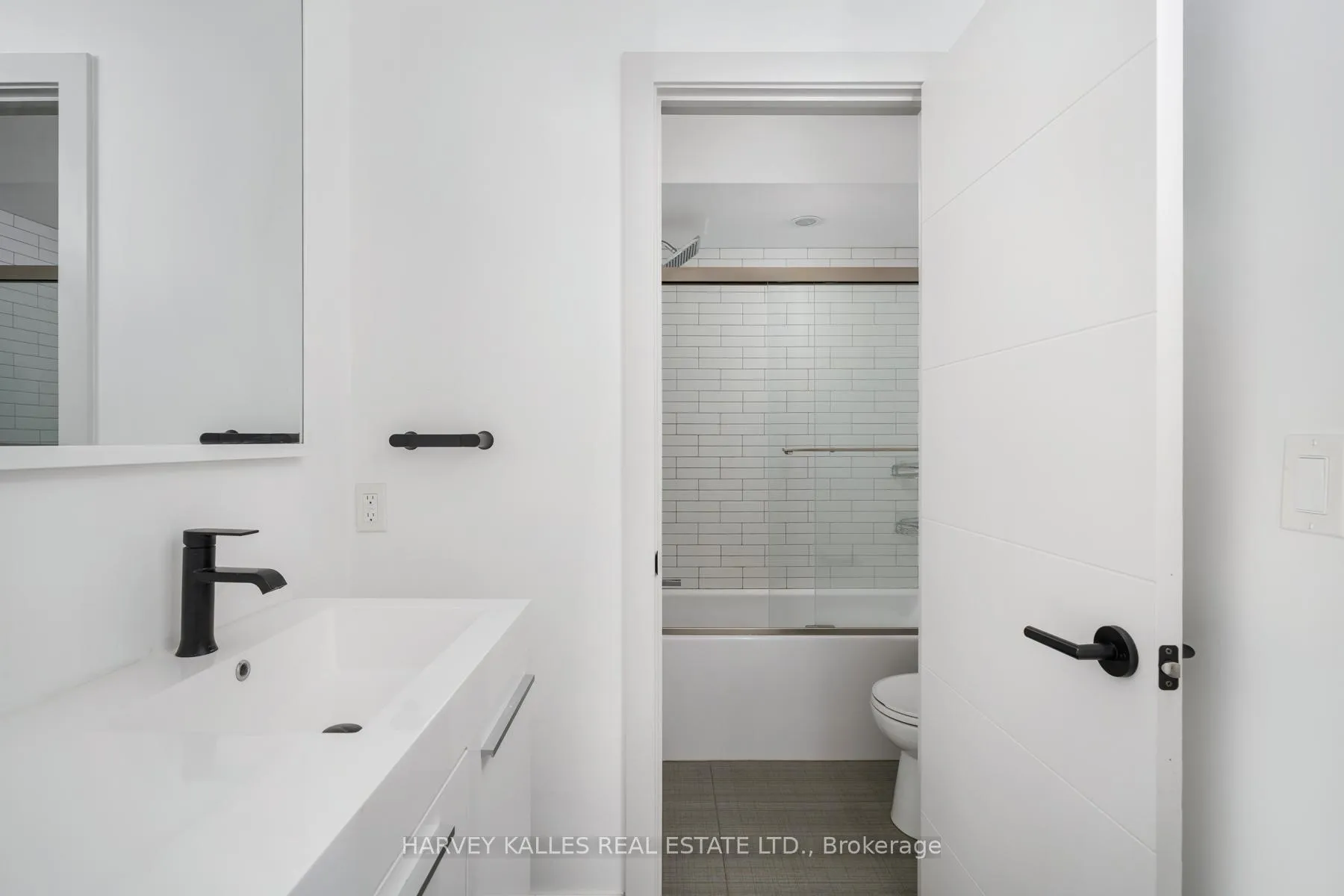Photo 19 of 38 Alameda Avenue, Toronto, Oakwood Village — HOMEH