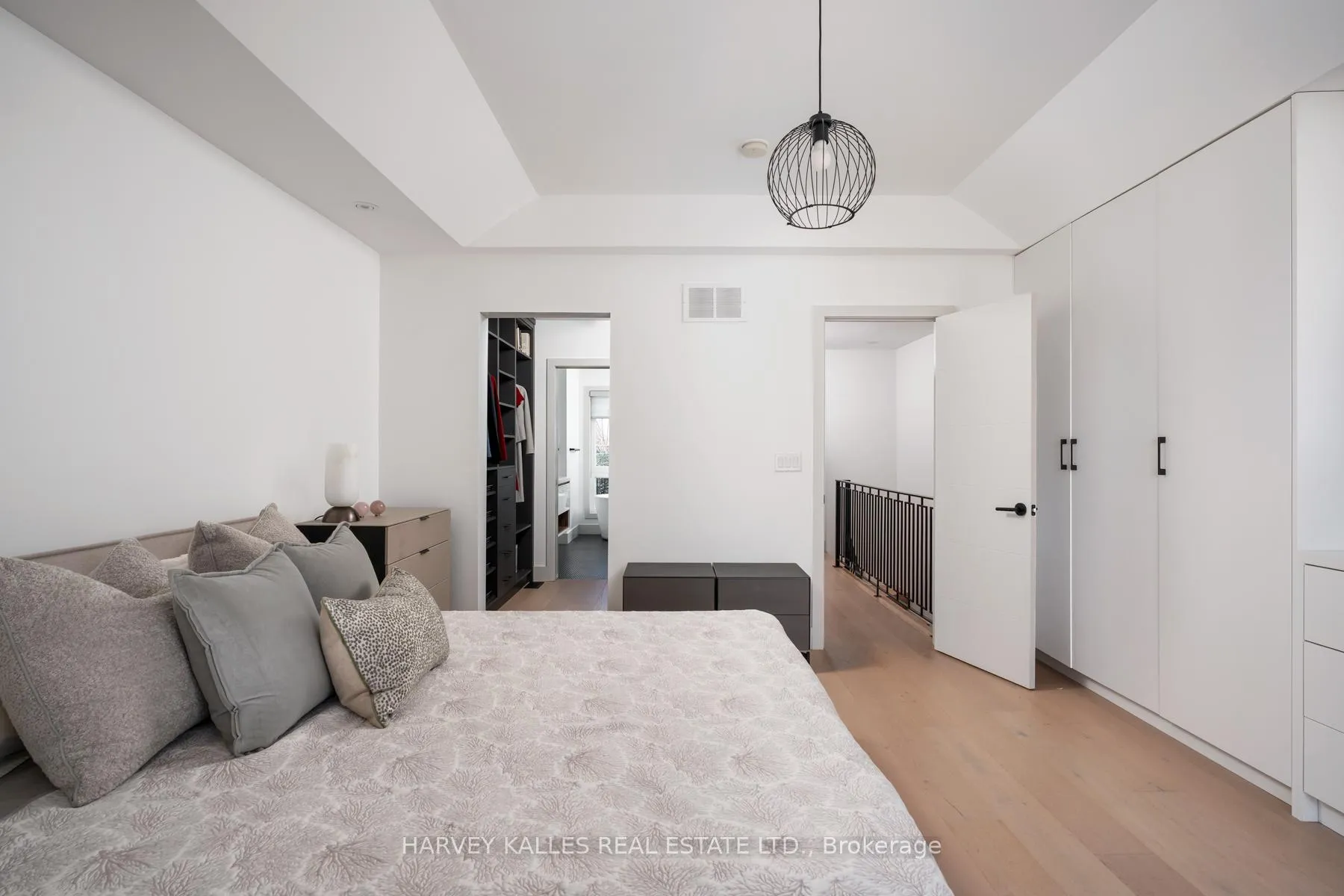 Photo 25 of 38 Alameda Avenue, Toronto, Oakwood Village — HOMEH