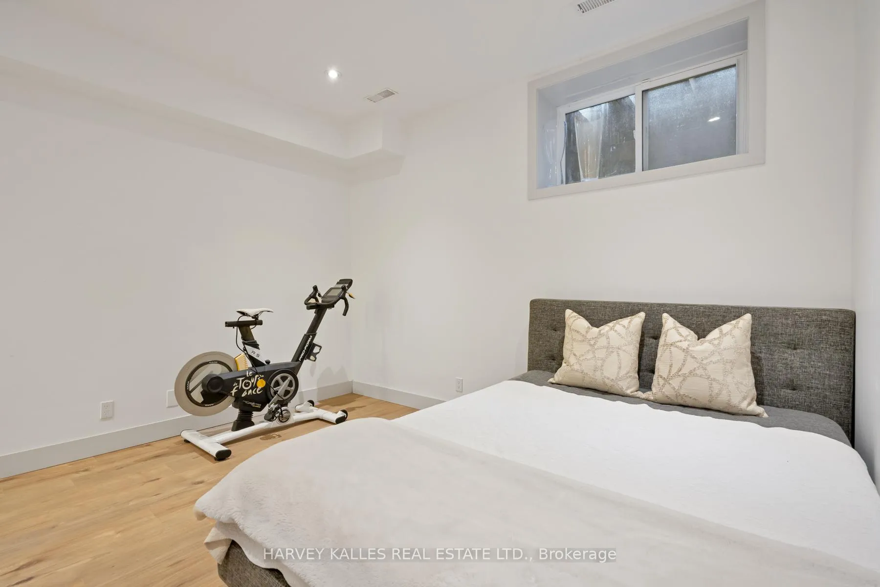 Photo 35 of 38 Alameda Avenue, Toronto, Oakwood Village — HOMEH