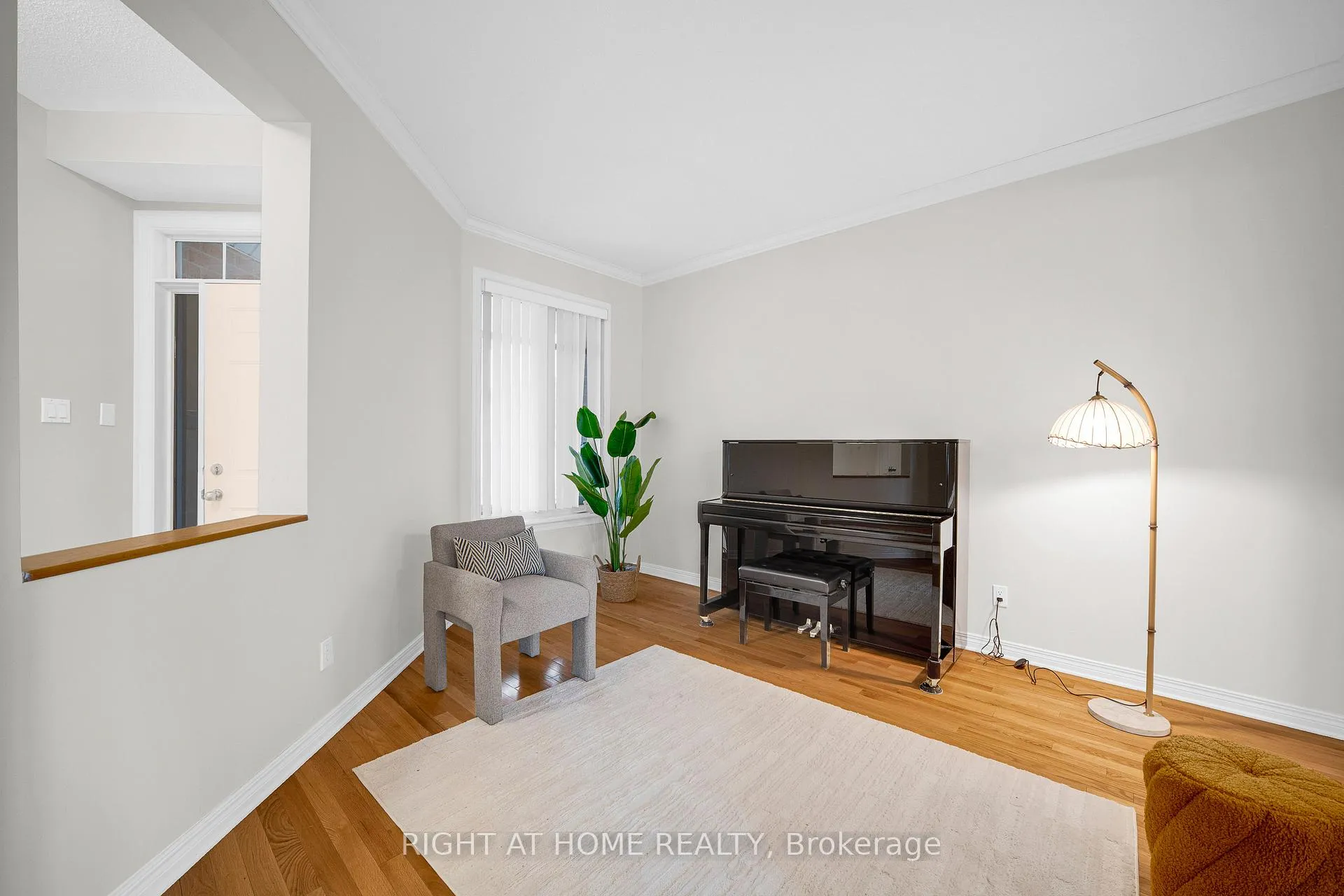 Photo 6 of 27 Knowlton Drive, Ottawa, Barrhaven East — HOMEH