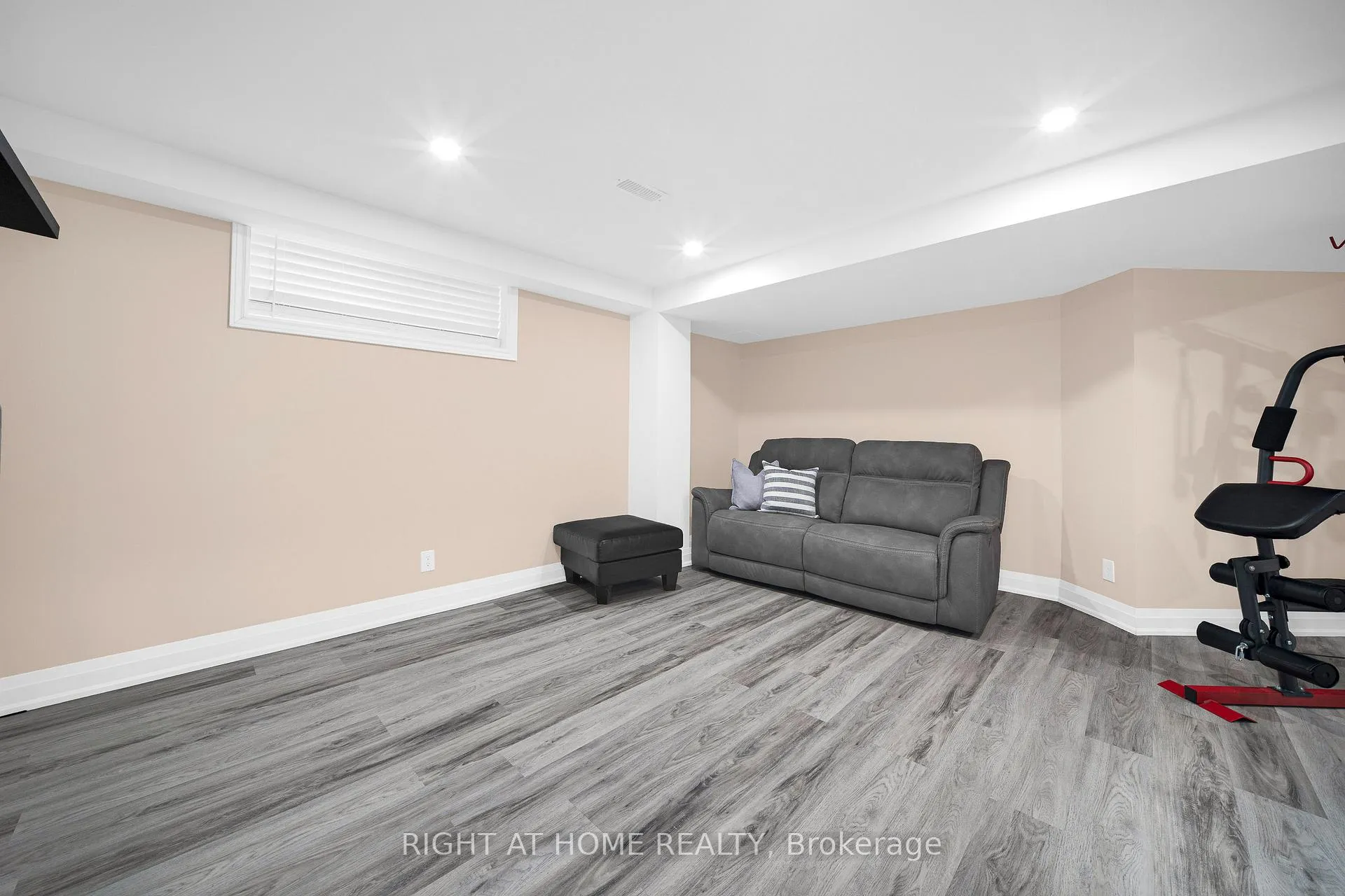 Photo 32 of 27 Knowlton Drive, Ottawa, Barrhaven East — HOMEH