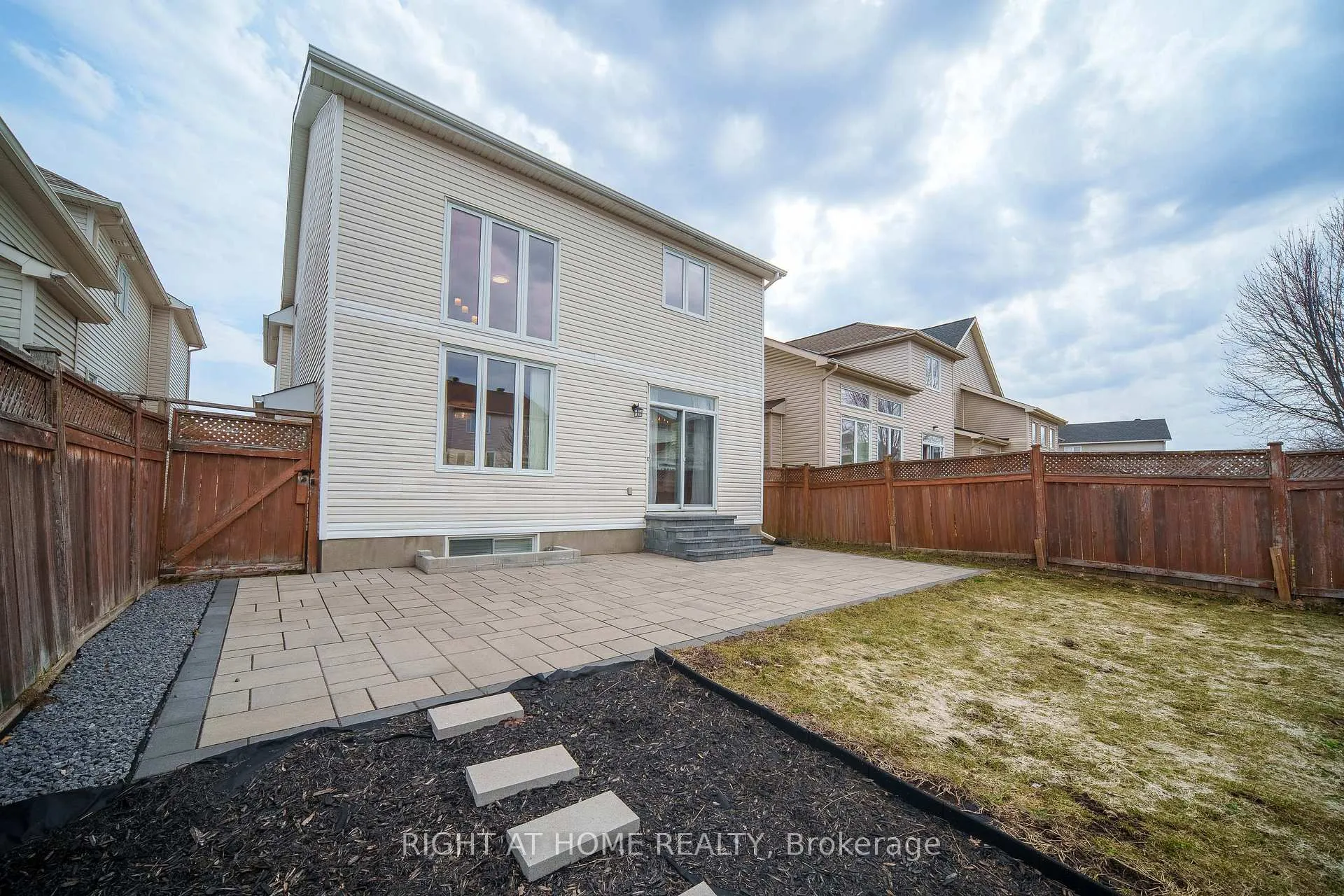 Photo 38 of 27 Knowlton Drive, Ottawa, Barrhaven East — HOMEH