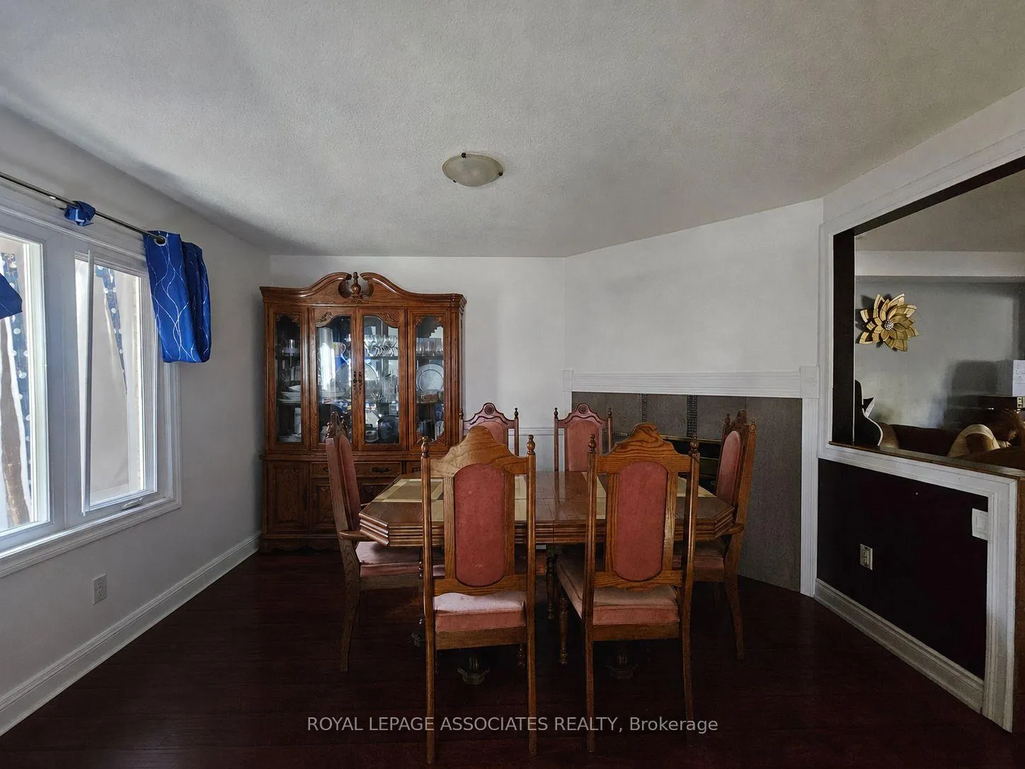 Photo 5 of 8 Chalmers Crescent, Ajax, Central — HOMEH