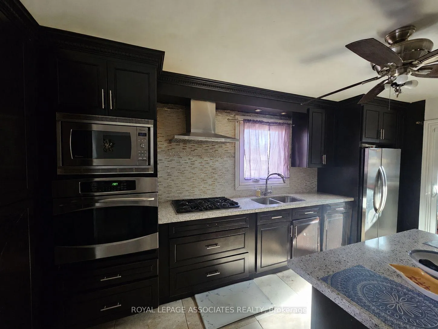 Photo 7 of 8 Chalmers Crescent, Ajax, Central — HOMEH