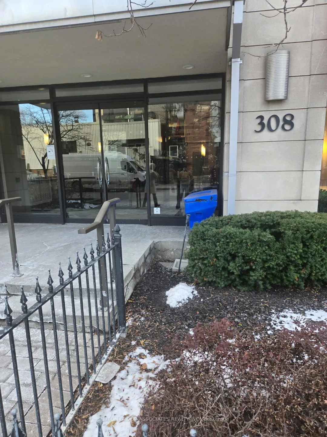 Photo of Unit 519, 308 Palmerston Avenue