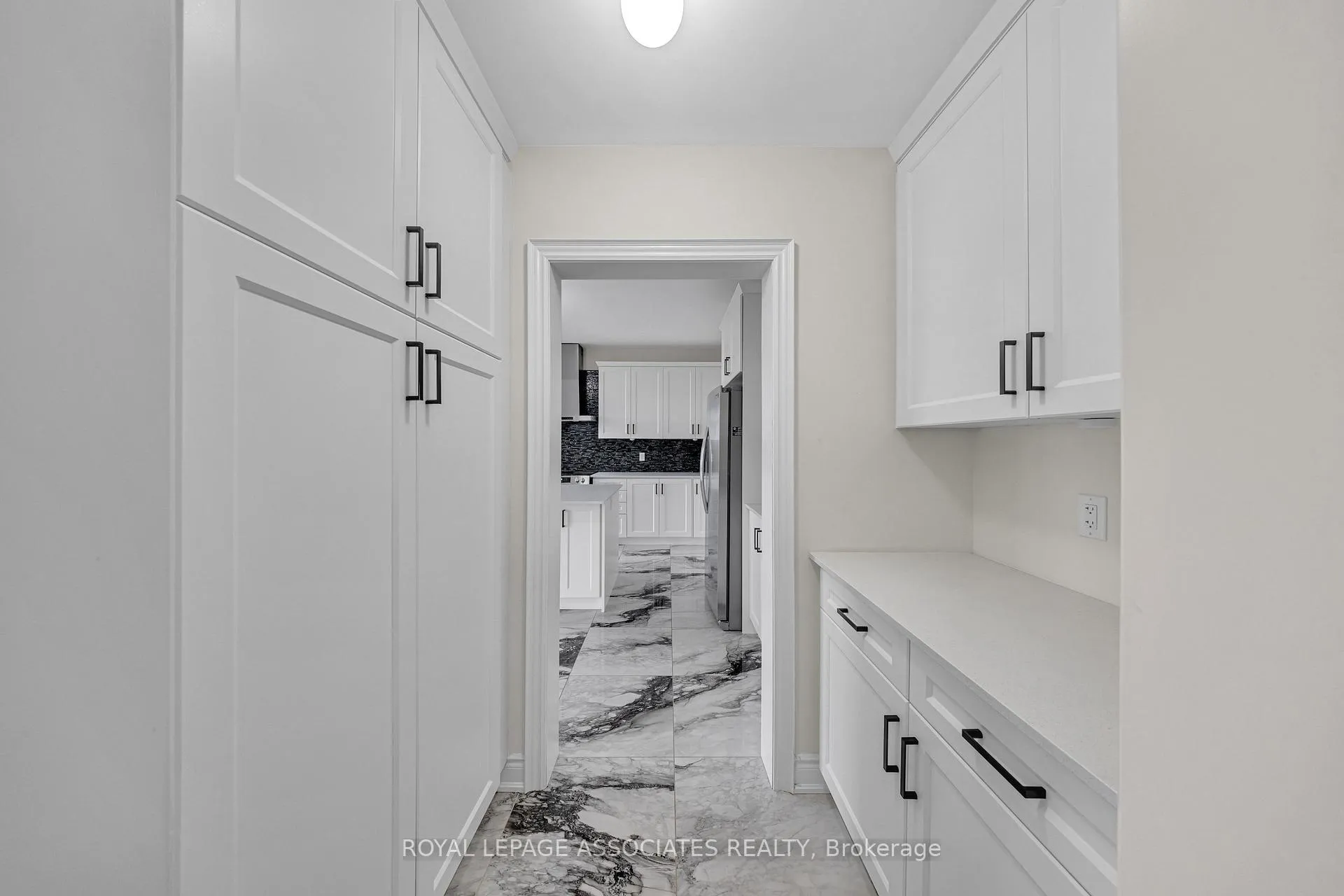 Photo 8 of 21 John Dallimore Drive, Georgina, Keswick South — HOMEH