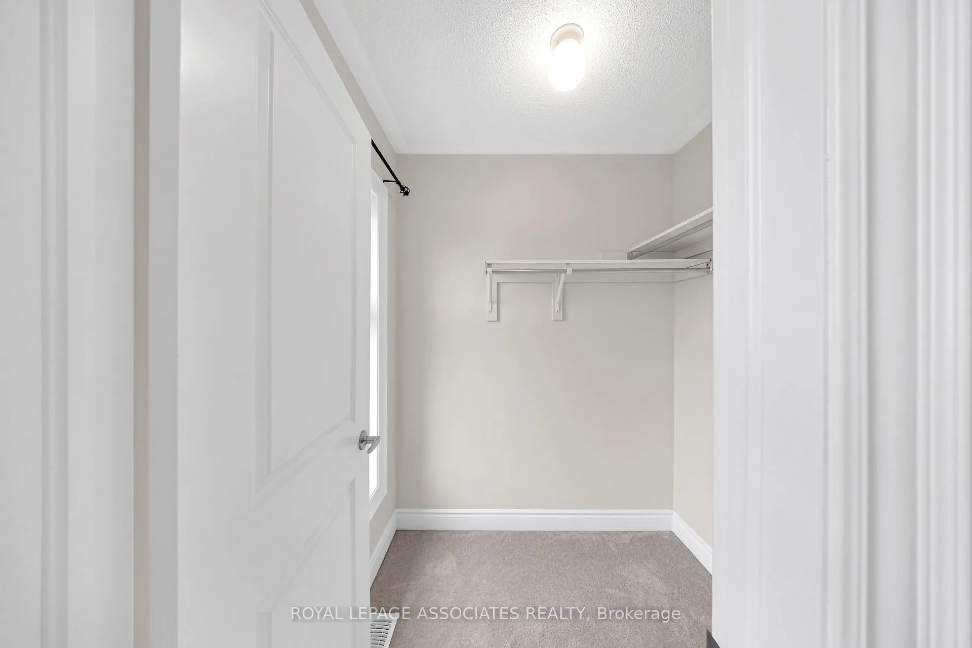 Photo 28 of 21 John Dallimore Drive, Georgina, Keswick South — HOMEH