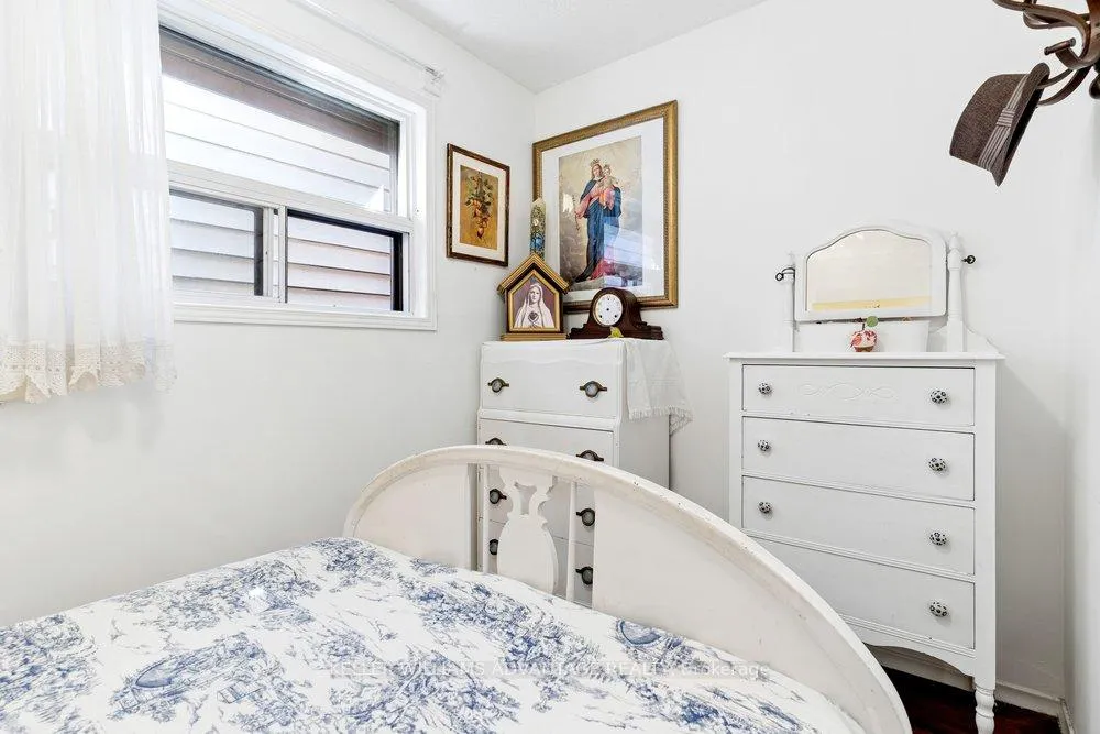 Photo 11 of 186 Cedric Avenue, Toronto, Oakwood Village — HOMEH