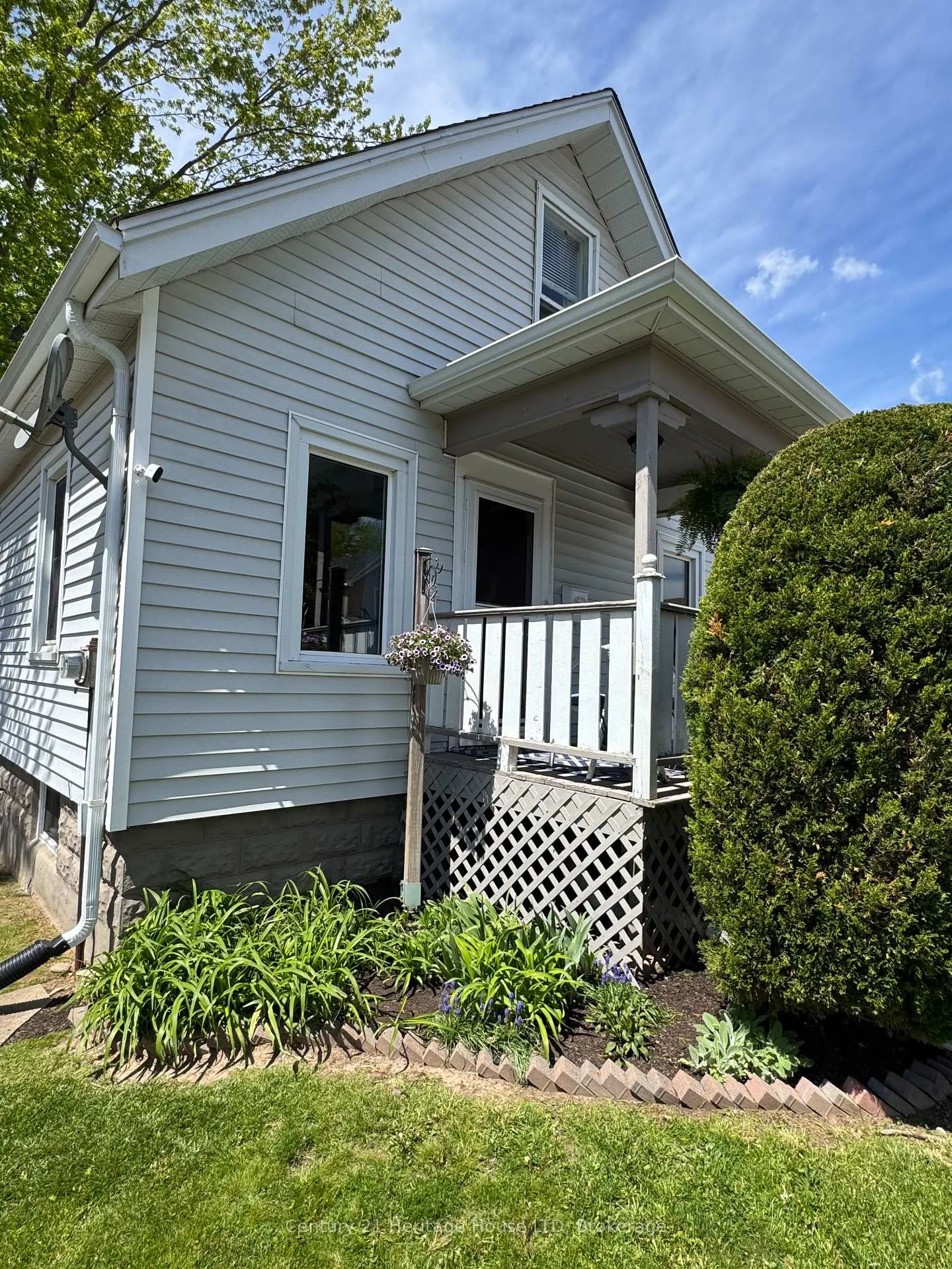 Photo 6 of 87 Margery Road, Welland, Welland Downtown — HOMEH
