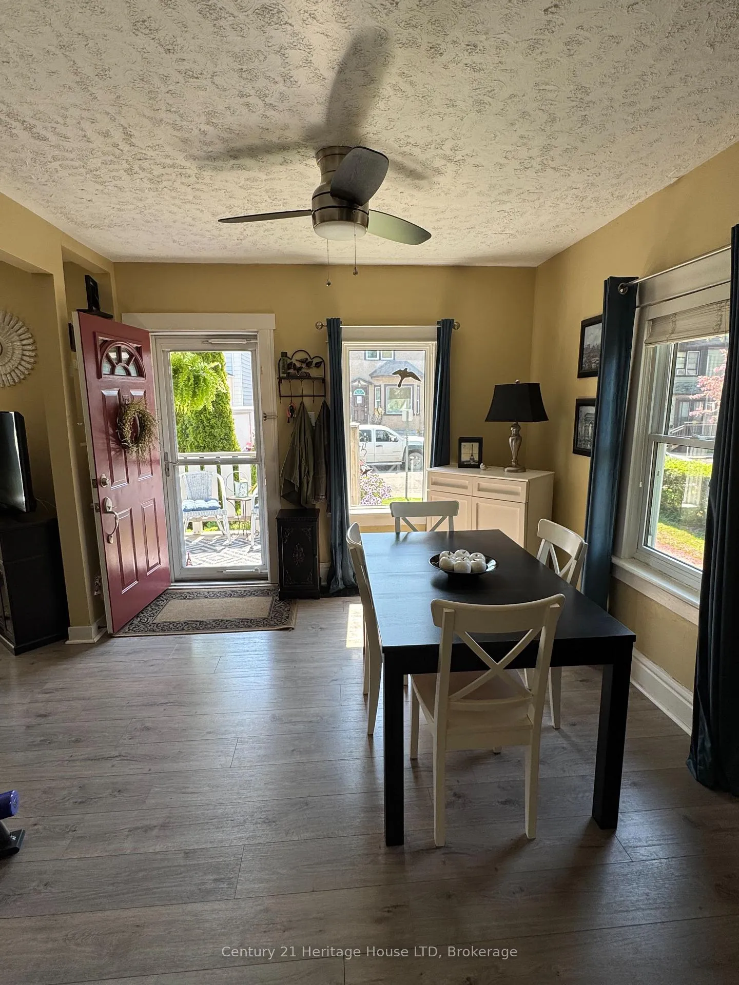 Photo 12 of 87 Margery Road, Welland, Welland Downtown — HOMEH