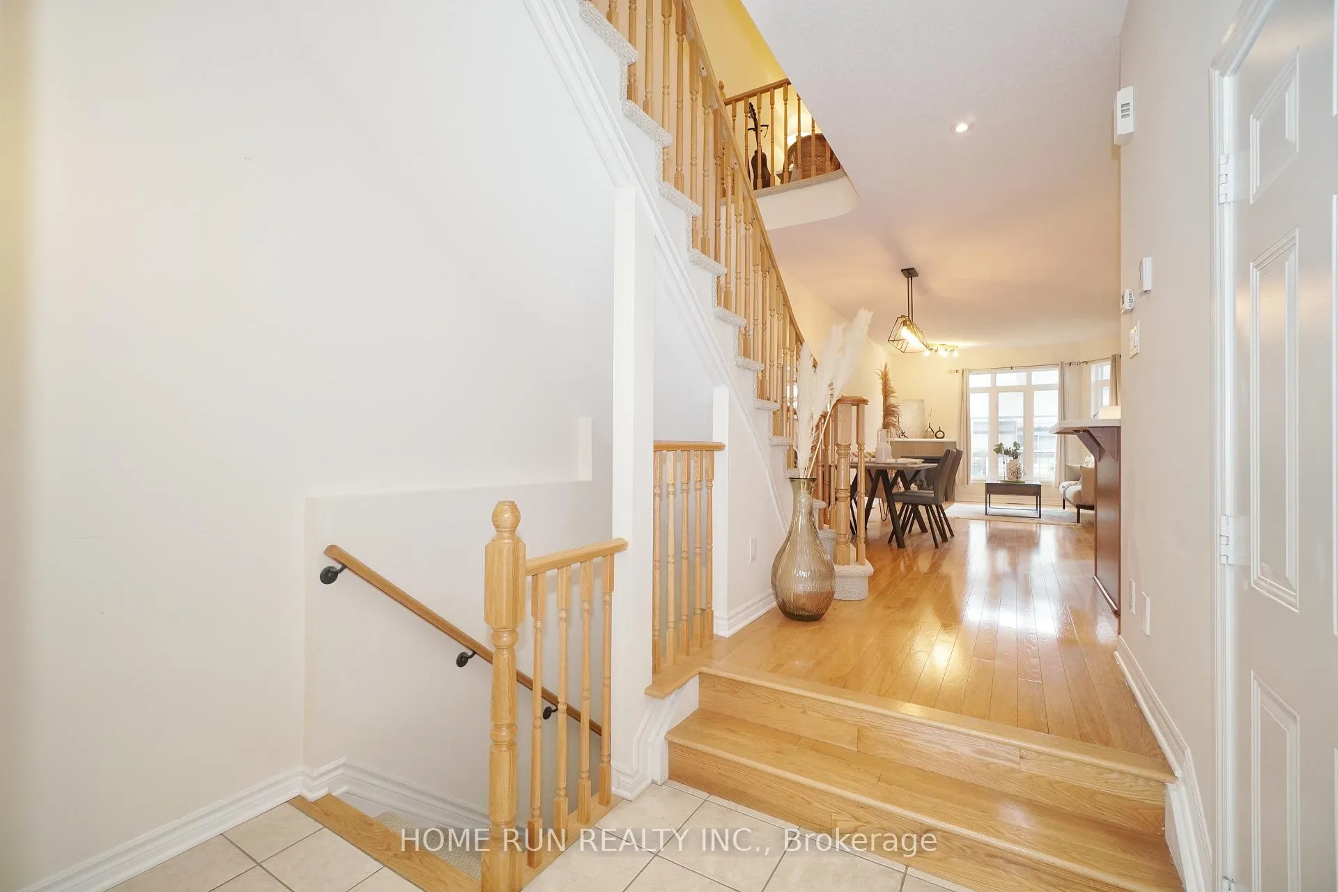 Photo 4 of 157 Mattingly Way, Ottawa, Riverside South/Gloucester Glen — HOMEH