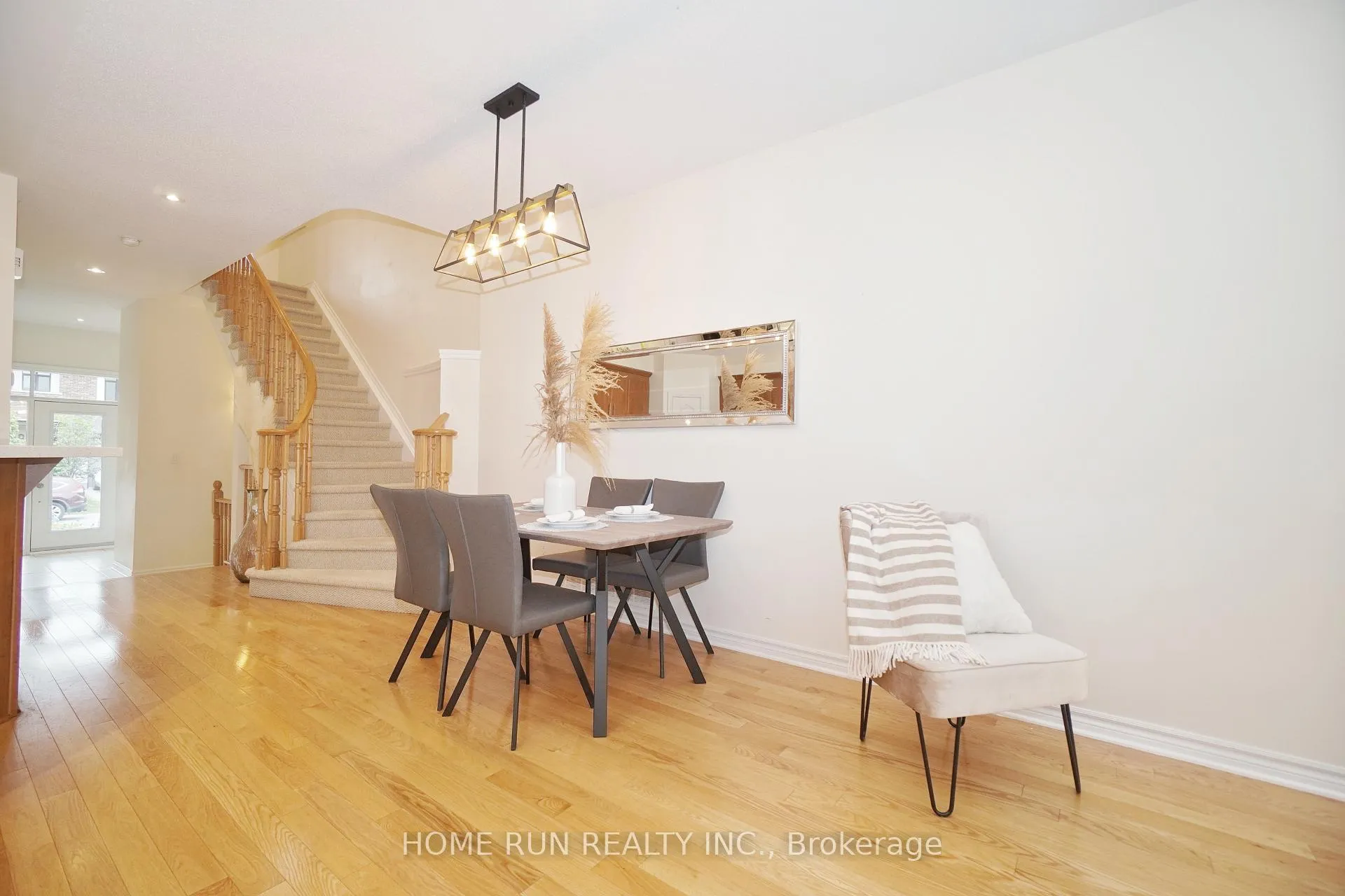 Photo 6 of 157 Mattingly Way, Ottawa, Riverside South/Gloucester Glen — HOMEH