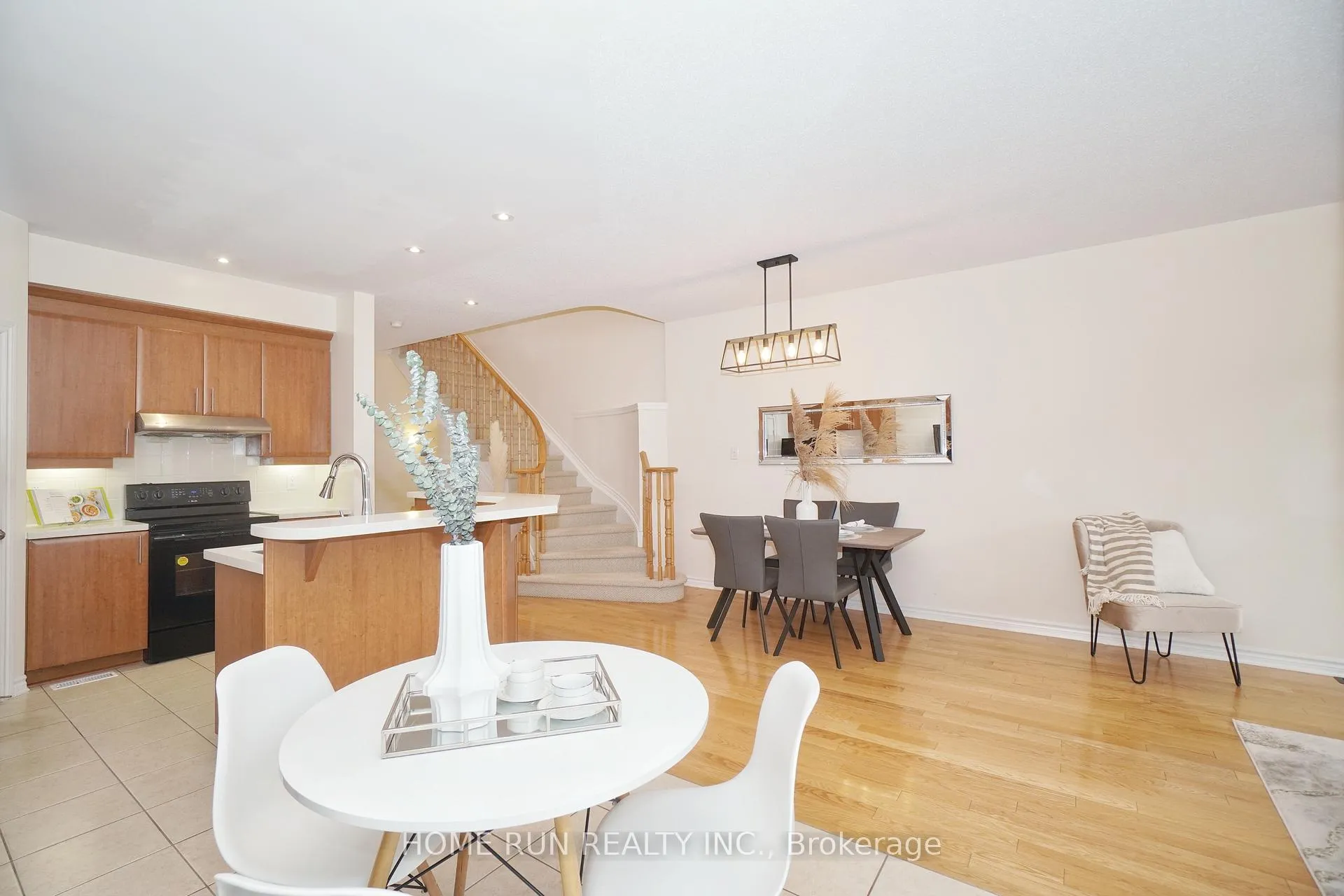 Photo 15 of 157 Mattingly Way, Ottawa, Riverside South/Gloucester Glen — HOMEH