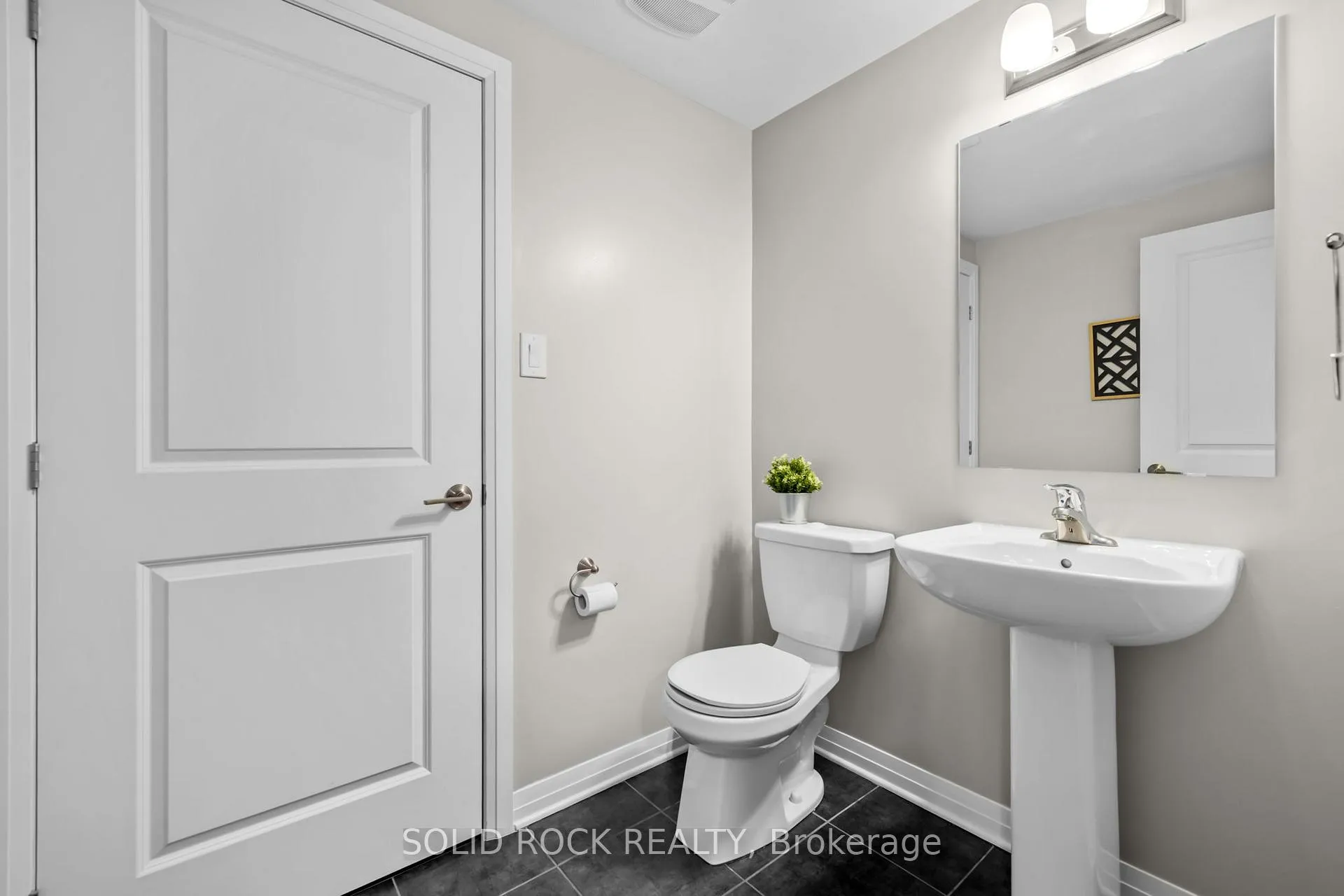 Photo 12 of Unit B, 442 Via Verona Avenue, Ottawa, Barrhaven - Longfields — HOMEH