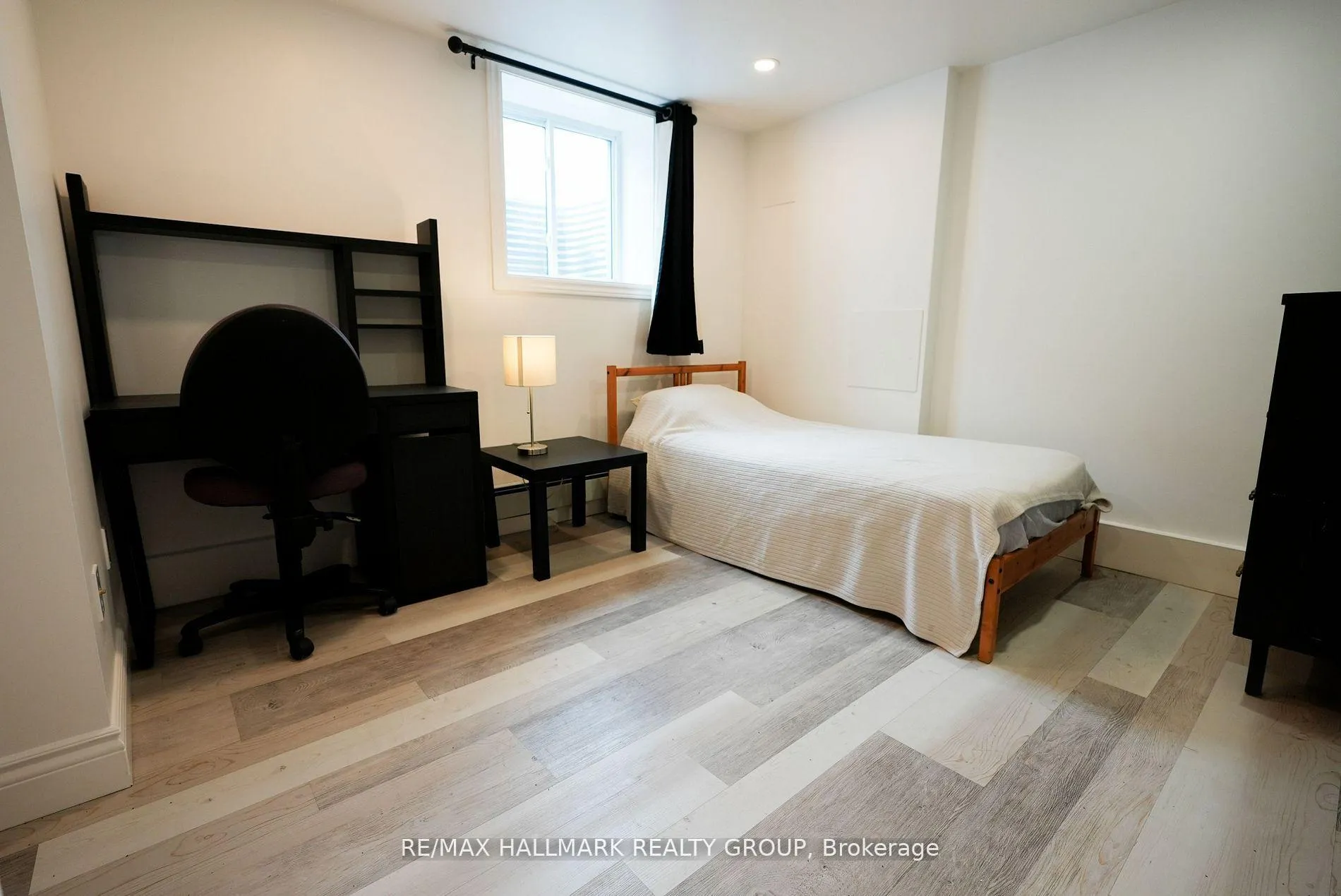 Photo 26 of 924 Bermuda Avenue, Ottawa, Carson Meadows — HOMEH