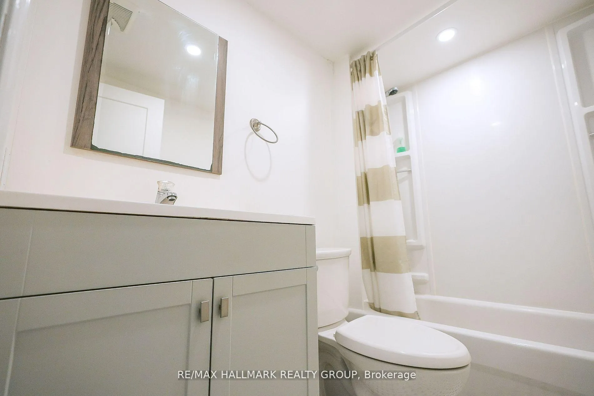 Photo 30 of 924 Bermuda Avenue, Ottawa, Carson Meadows — HOMEH