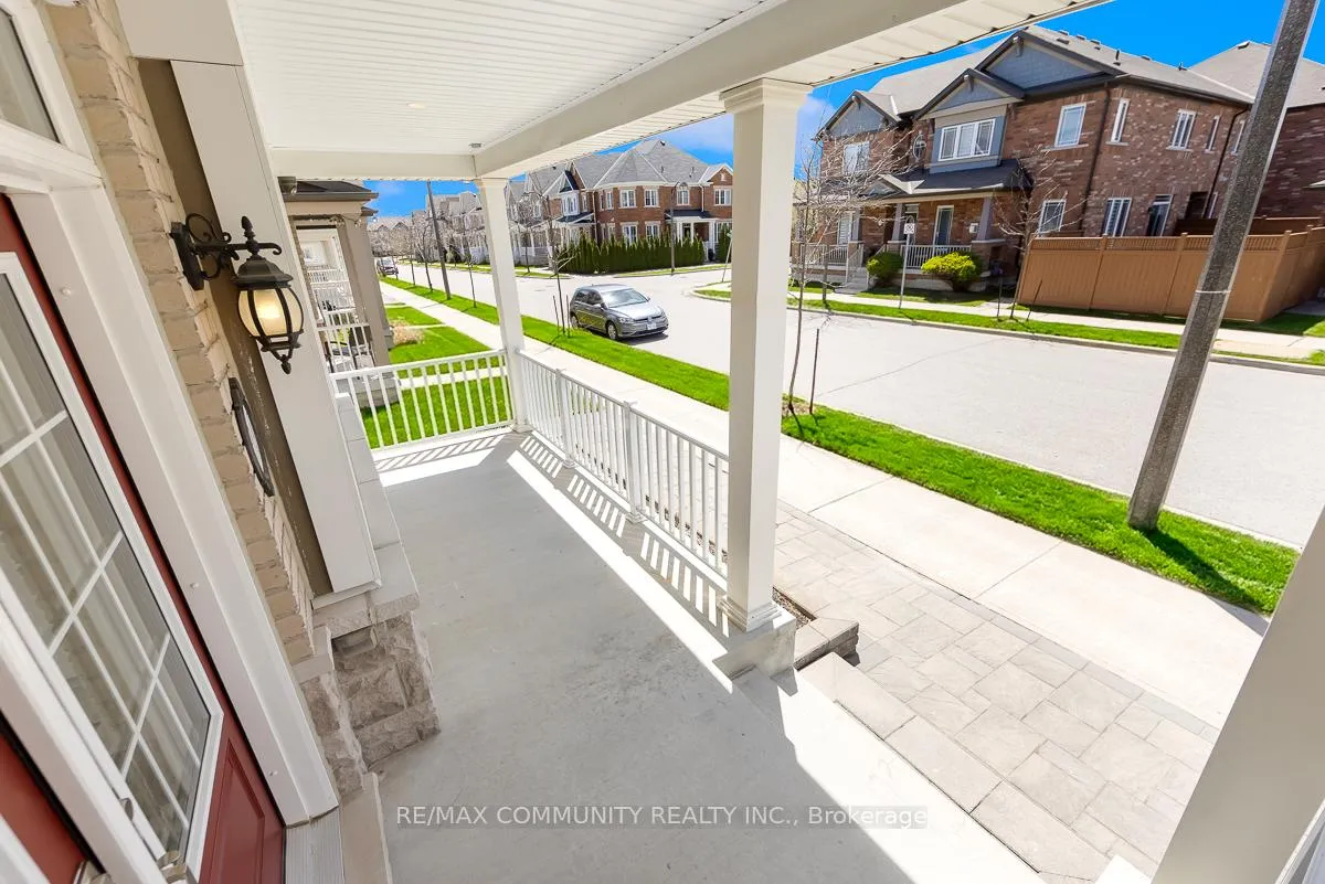 Photo 2 of 99 Cornwall Drive, Markham, Cornell — HOMEH