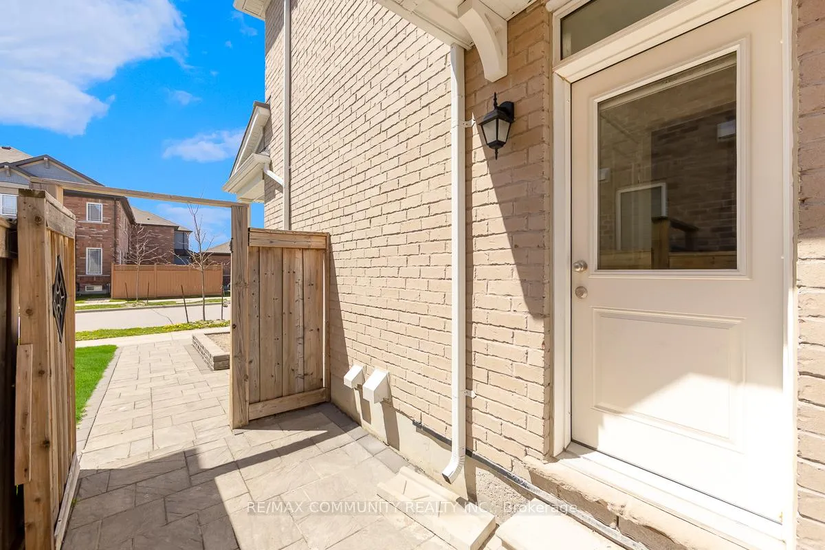 Photo 21 of 99 Cornwall Drive, Markham, Cornell — HOMEH