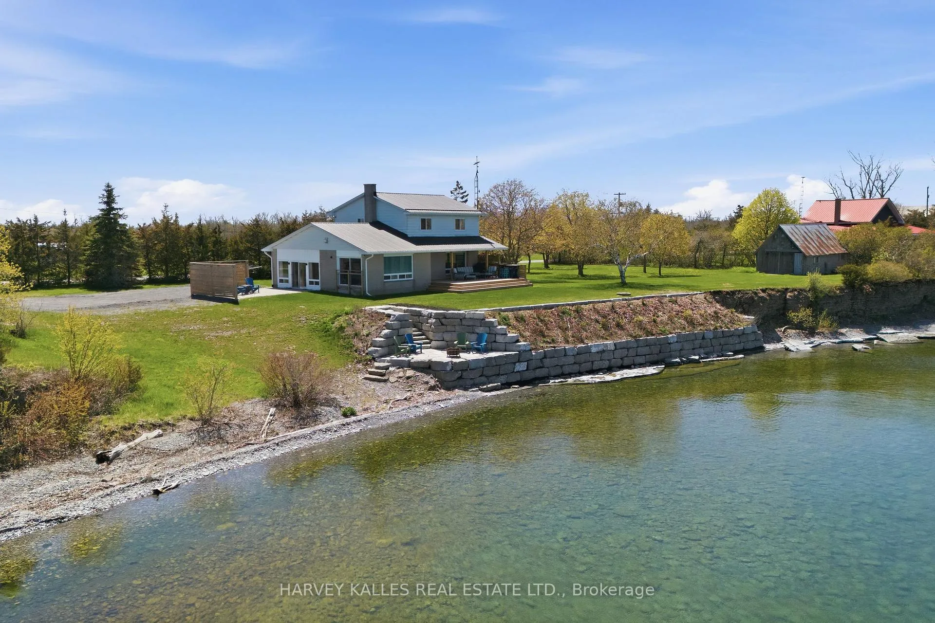 Front of 4631 County Rd 13