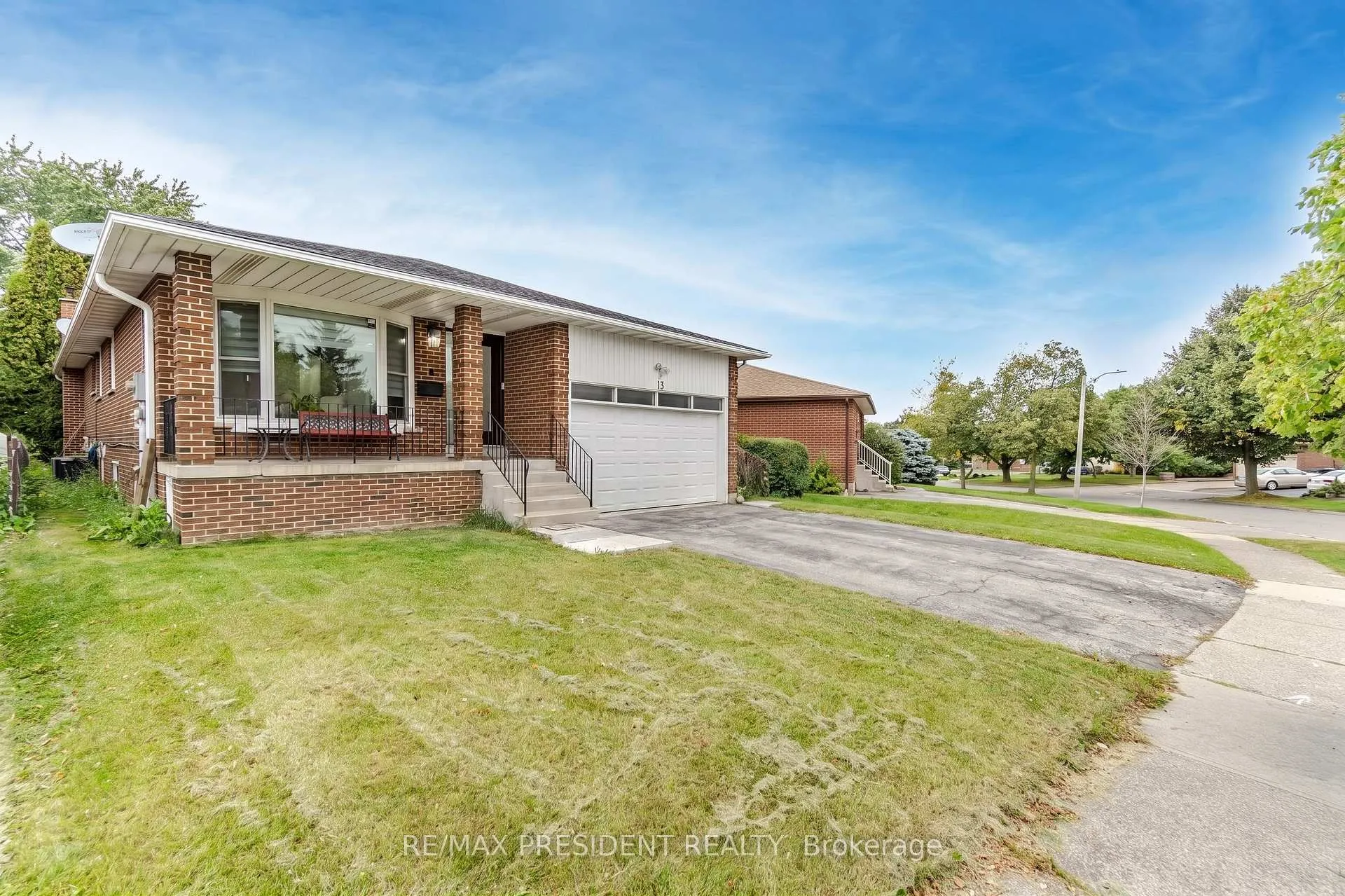 Photo 4 of 13 Panorama Crescent, Brampton, Northgate — HOMEH