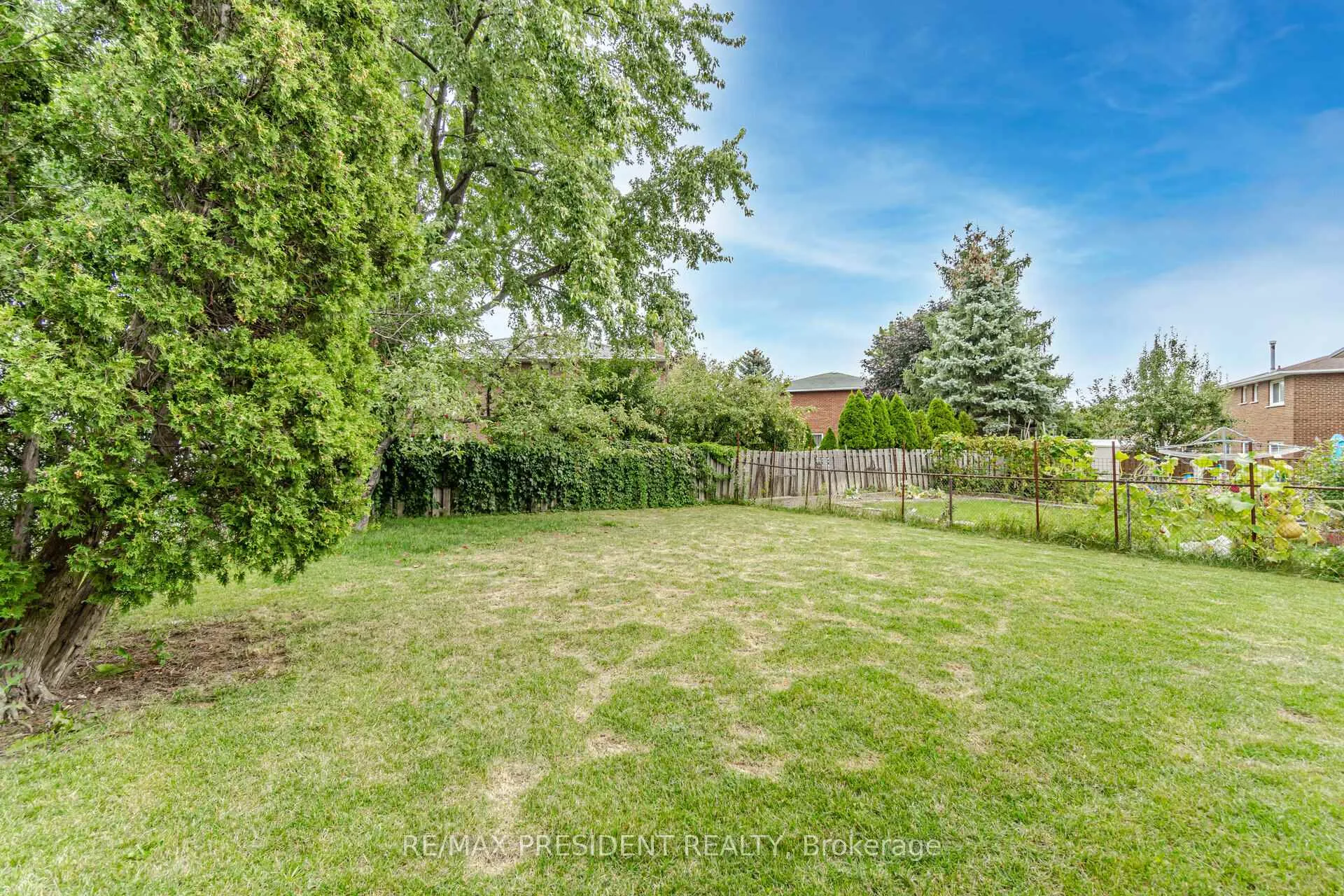 Photo 27 of 13 Panorama Crescent, Brampton, Northgate — HOMEH