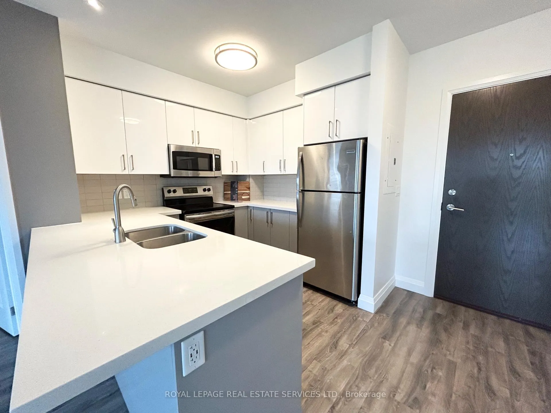 Photo 3 of Unit 710, 460C Belmont Avenue W, Kitchener — HOMEH