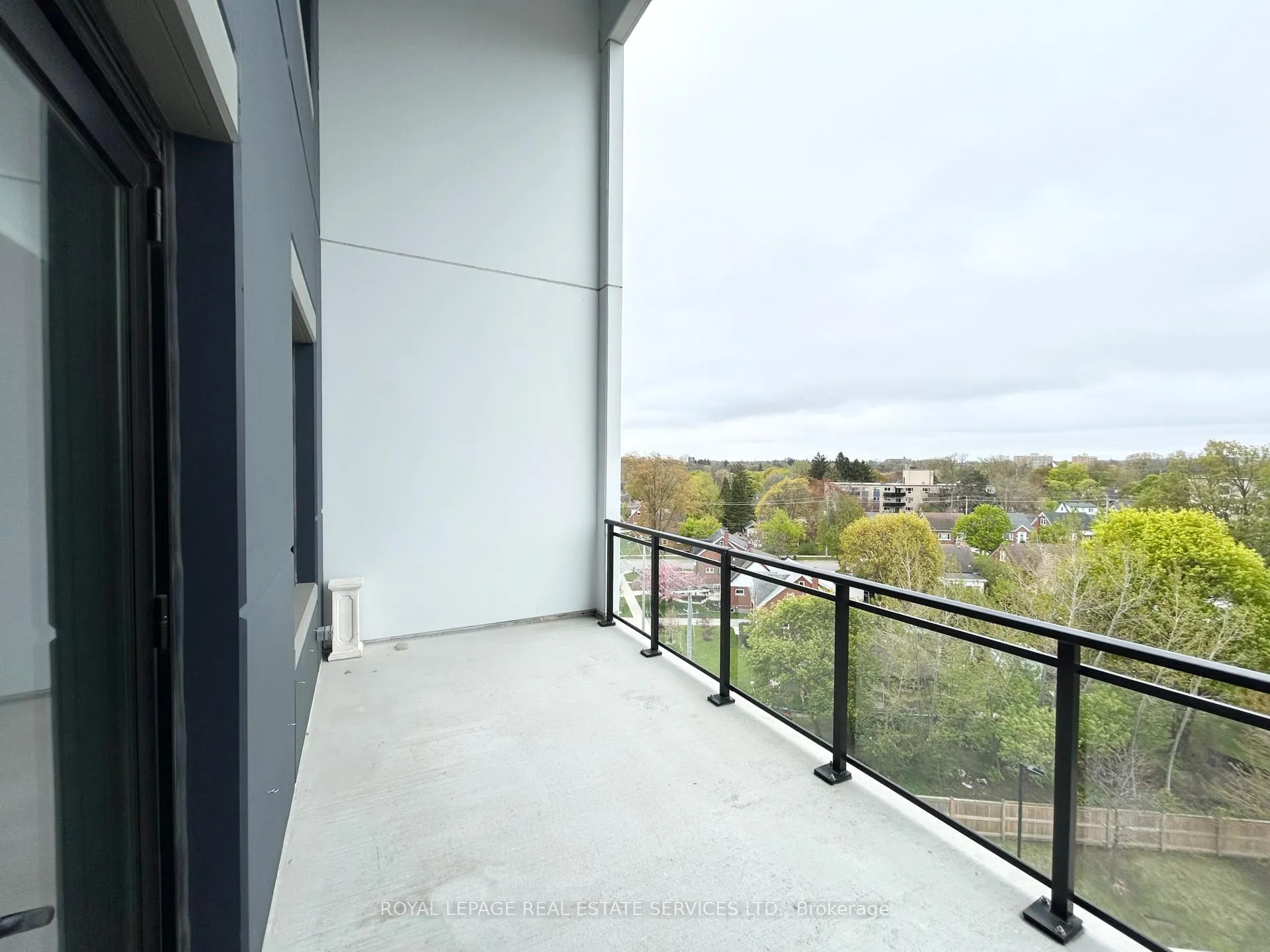 Photo 13 of Unit 710, 460C Belmont Avenue W, Kitchener — HOMEH