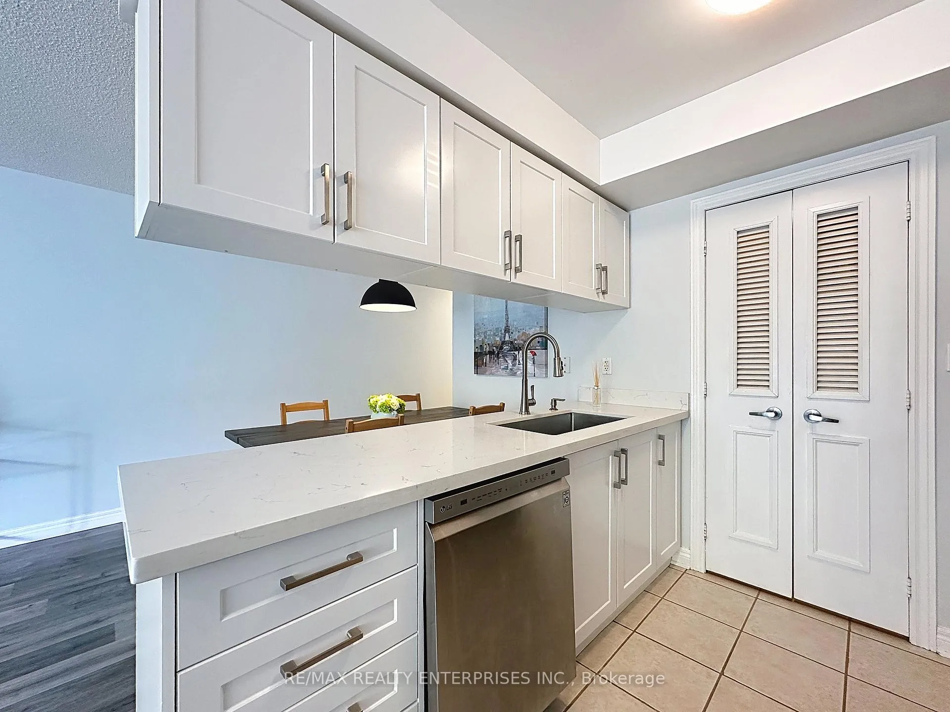Photo 18 of Unit 102, 52 Aerodrome Crescent, Toronto, Leaside — HOMEH