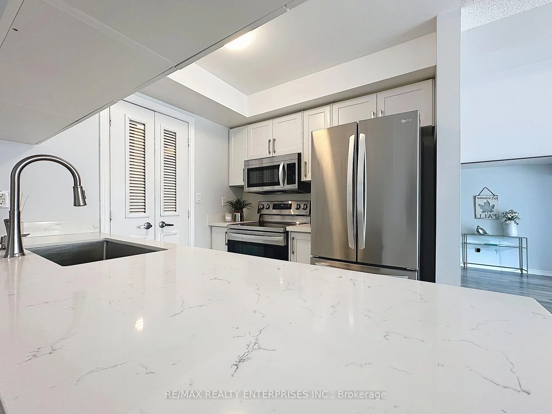 Photo 19 of Unit 102, 52 Aerodrome Crescent, Toronto, Leaside — HOMEH