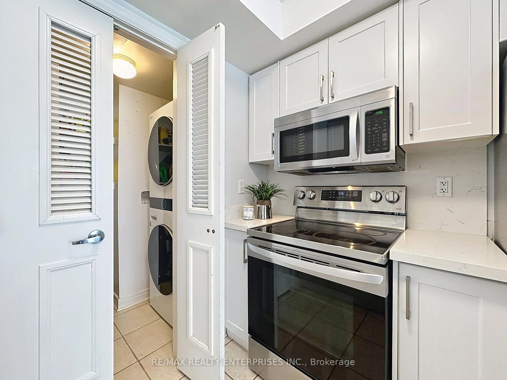 Photo 21 of Unit 102, 52 Aerodrome Crescent, Toronto, Leaside — HOMEH