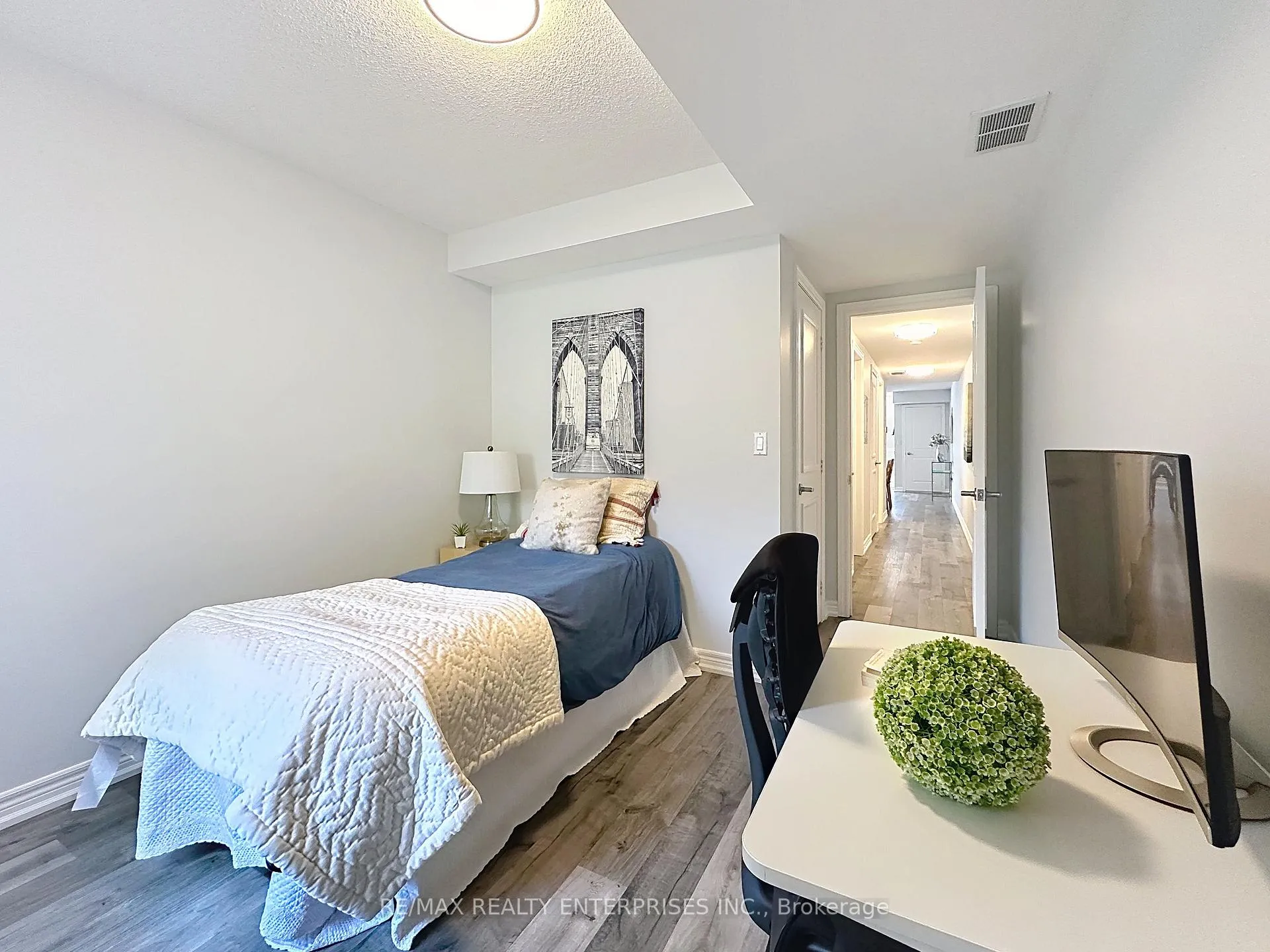 Photo 37 of Unit 102, 52 Aerodrome Crescent, Toronto, Leaside — HOMEH